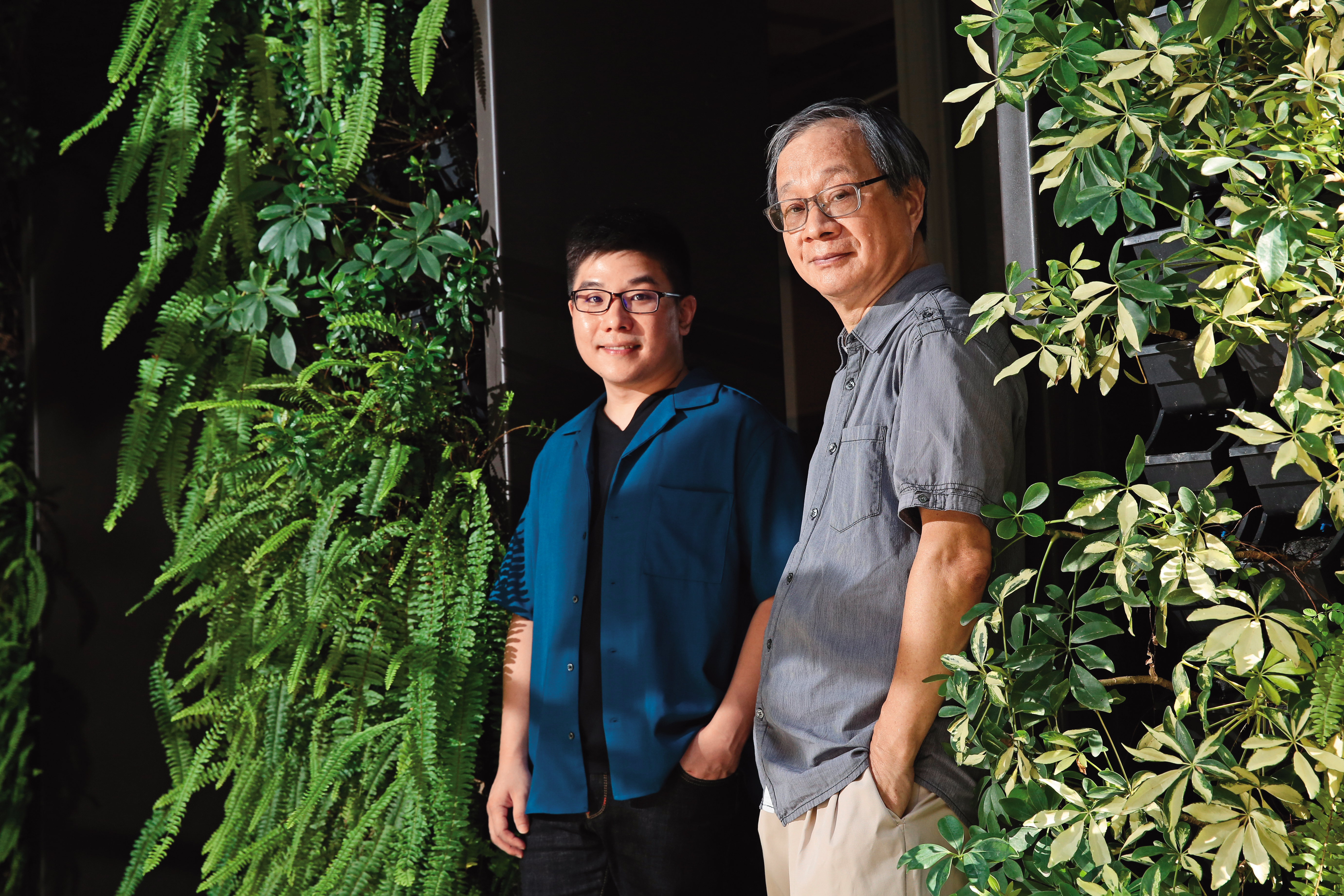 評審經驗豐富的小野(右)擔任張騰元(左)的監製,在申請相關補助階段提供不少專業意見。