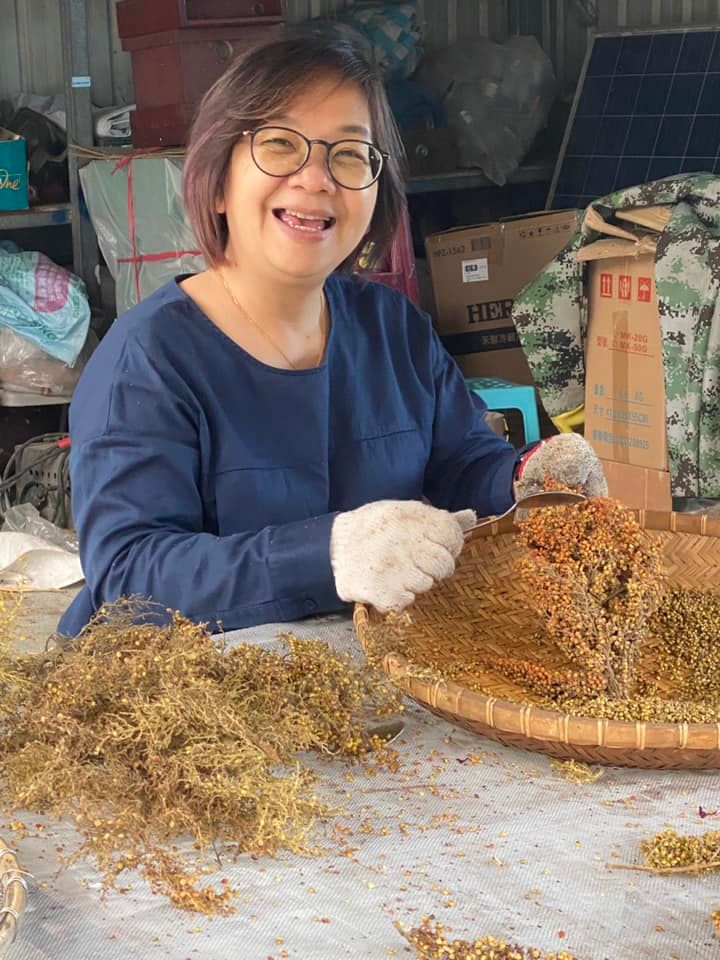 香料女王陳愛玲「內建」龐大的香料資料庫。（陳愛玲提供，取自陳愛玲臉書）
