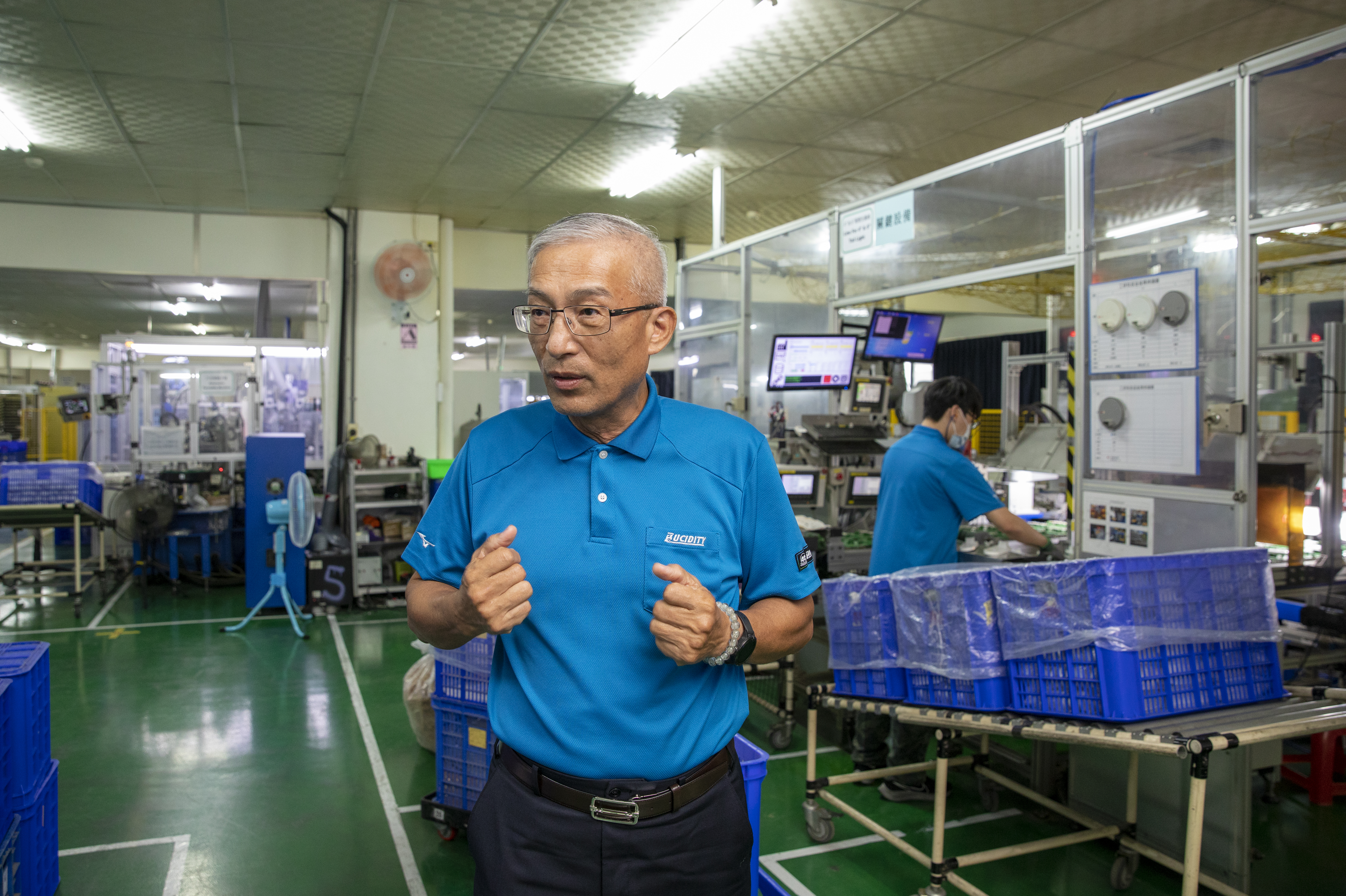 黃文献出身台南農村貧困家庭，事業有成後，成立慈揚基金會回饋社會。