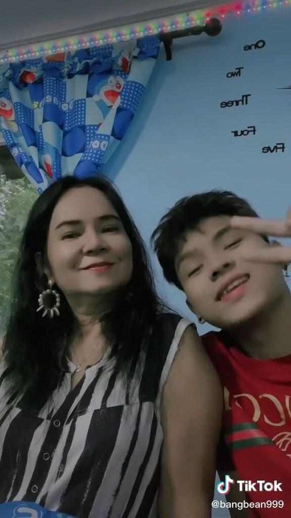 有網友質疑兩人並非真愛，而是為了衝流量而編出來的故事。（翻自TikTok）