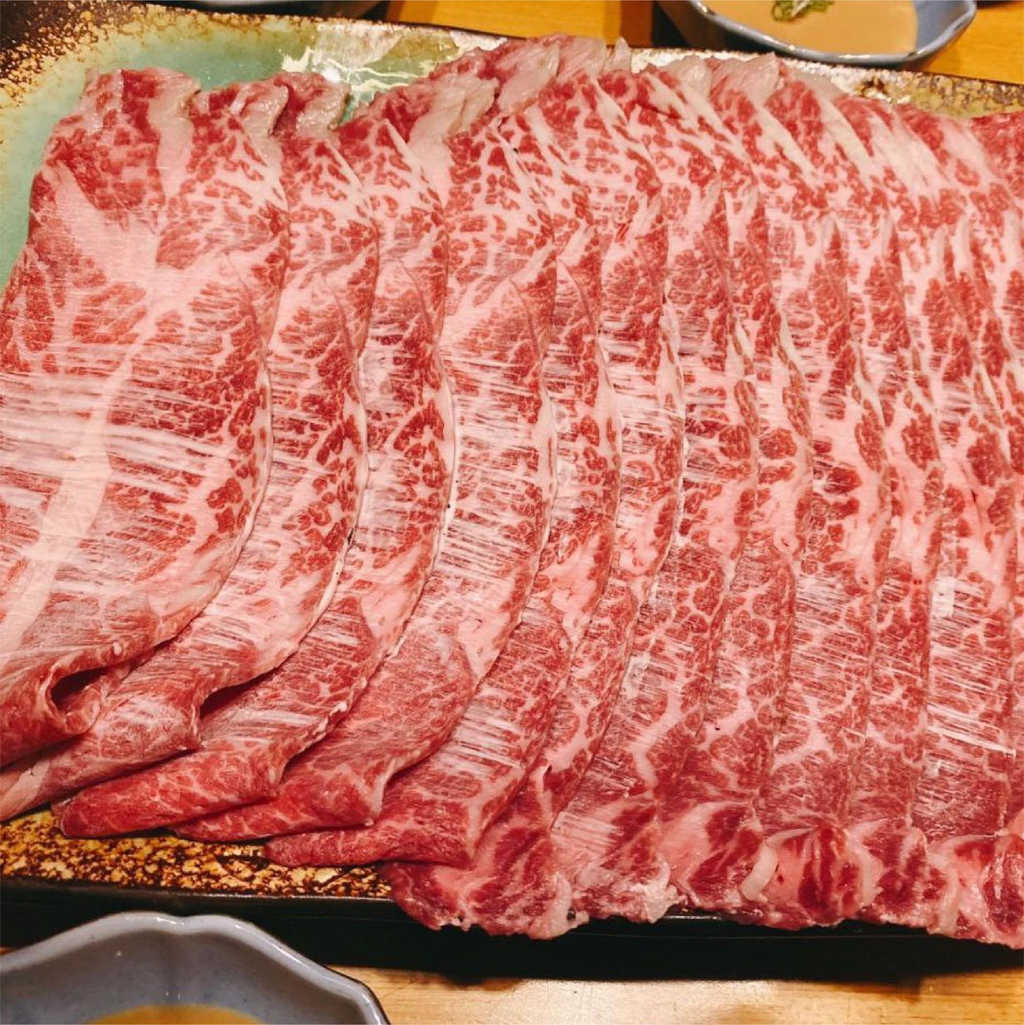 趙少康和友人一共點了足足15片美國牛小排。（翻攝自趙少康臉書）