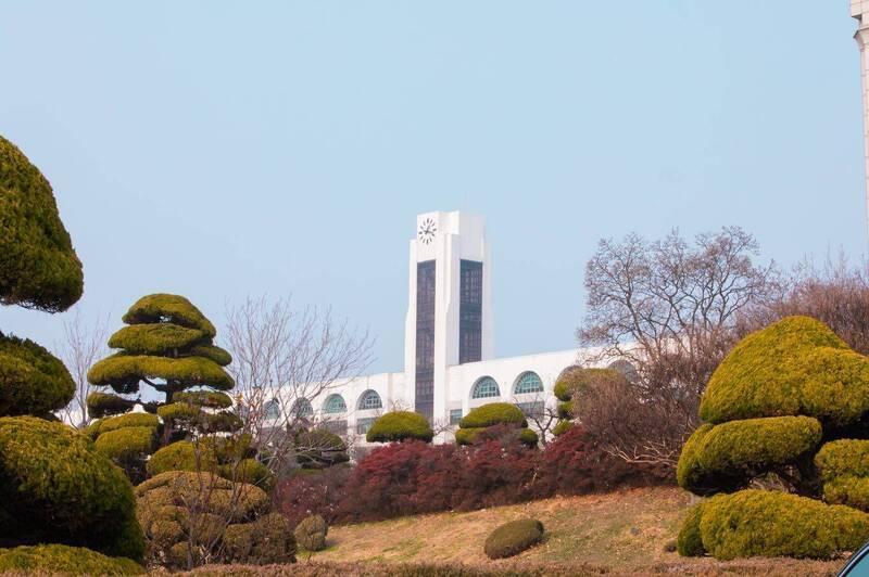 南韓仁荷大學女學生在校園內遭性侵後墜樓死亡事件。（翻攝自仁荷大學臉書）