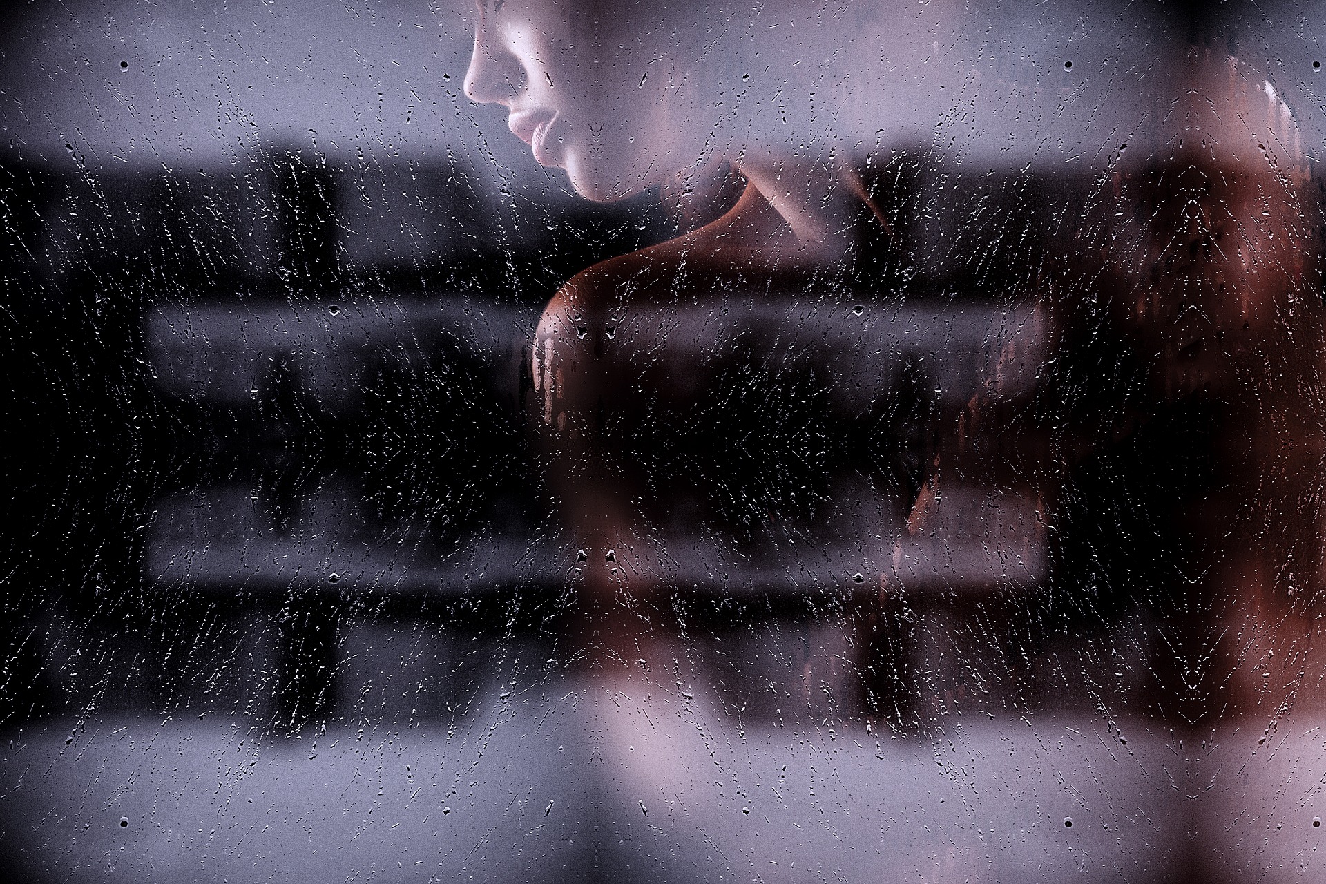 一名人妻抱怨新婚生活如監獄，公公會監視她洗澡時間與次數，以達到嚴格限電。（Pixabay ／攝影師：efes）