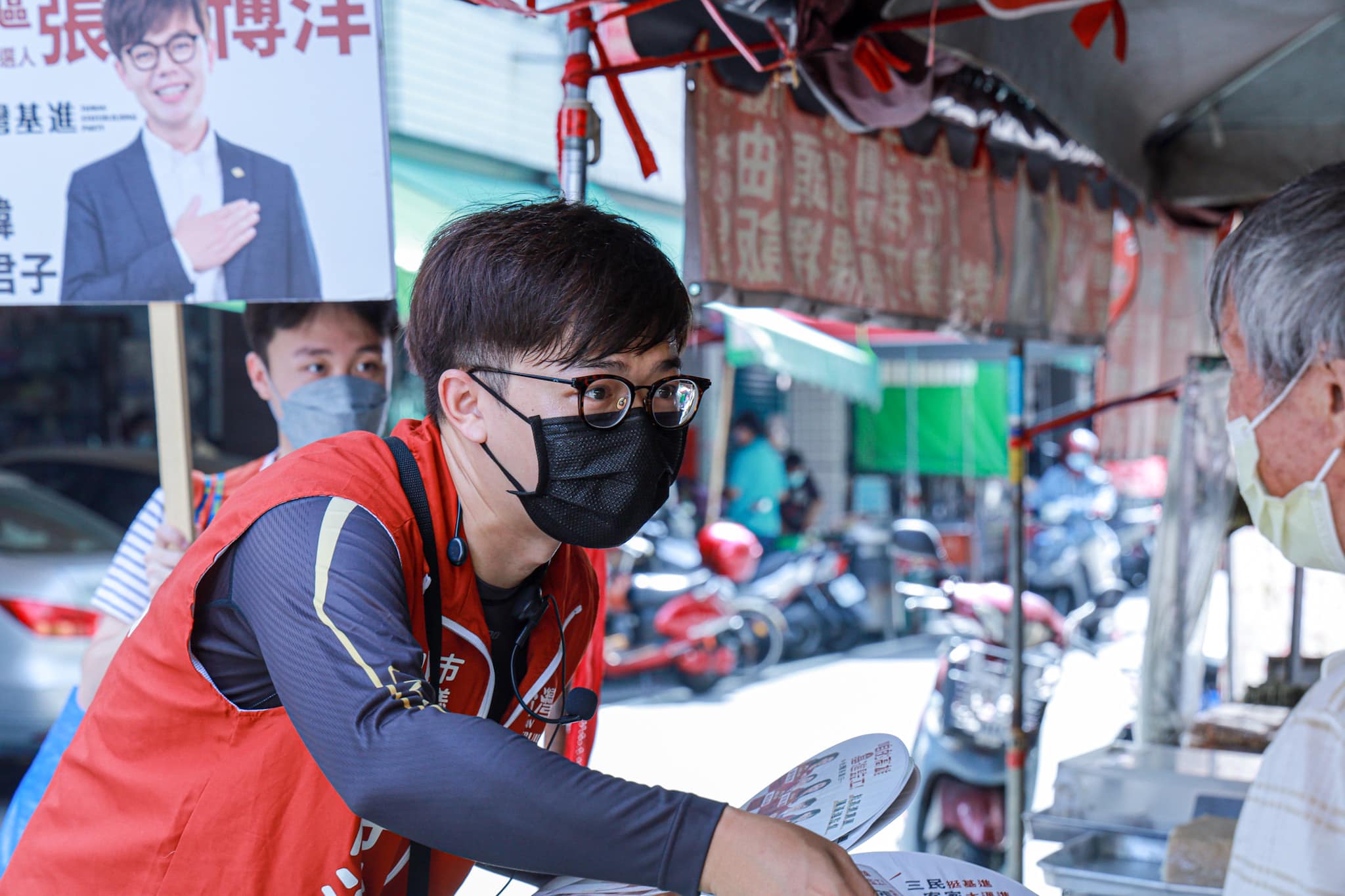 台灣基進張博洋參選高雄市議員，近日卻因批評民進黨新北市長參選人林佳龍引發爭議。（翻攝自張博洋臉書）