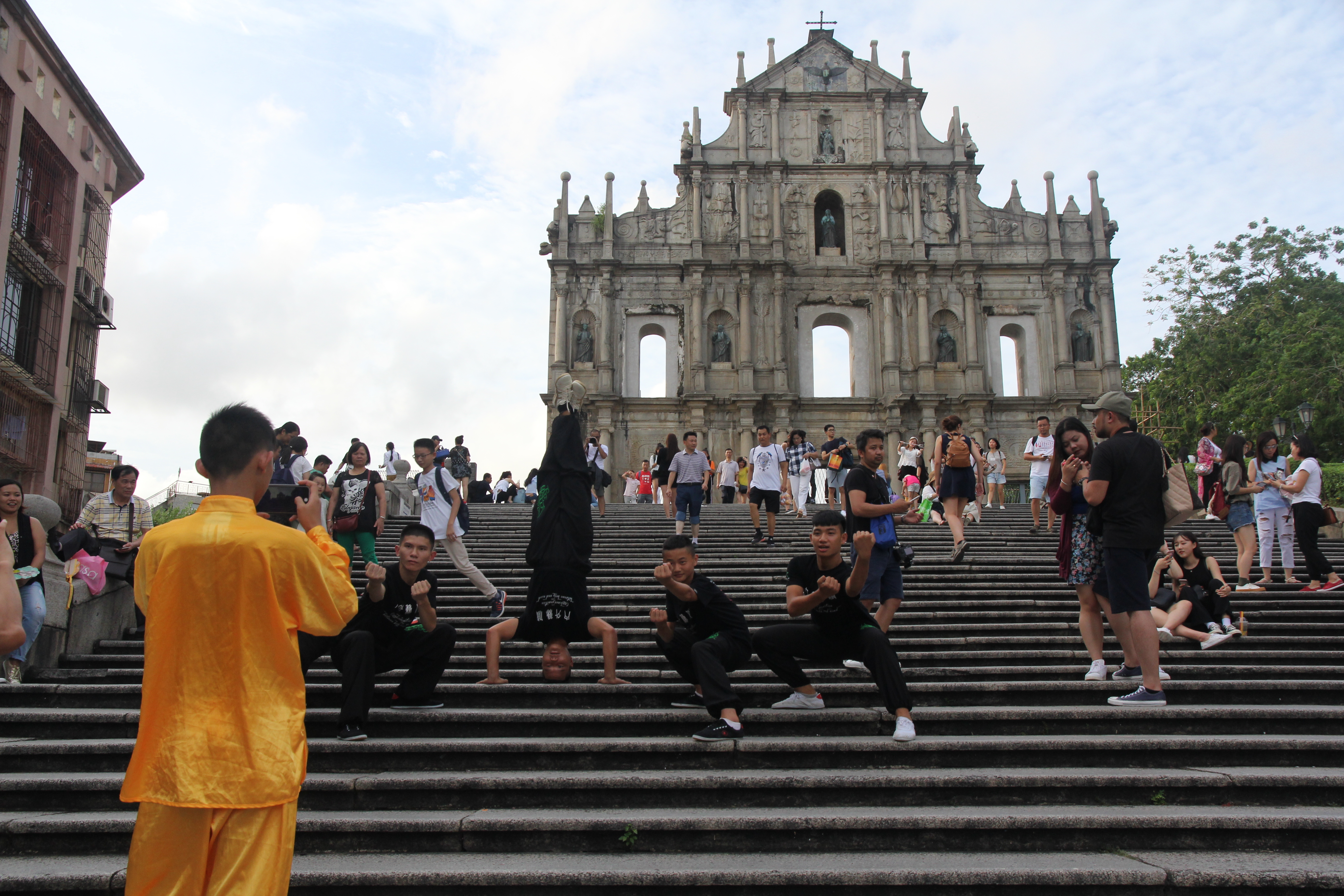 澳門累積確診突破千例，政府宣布繼續停工至22日。（資料照）