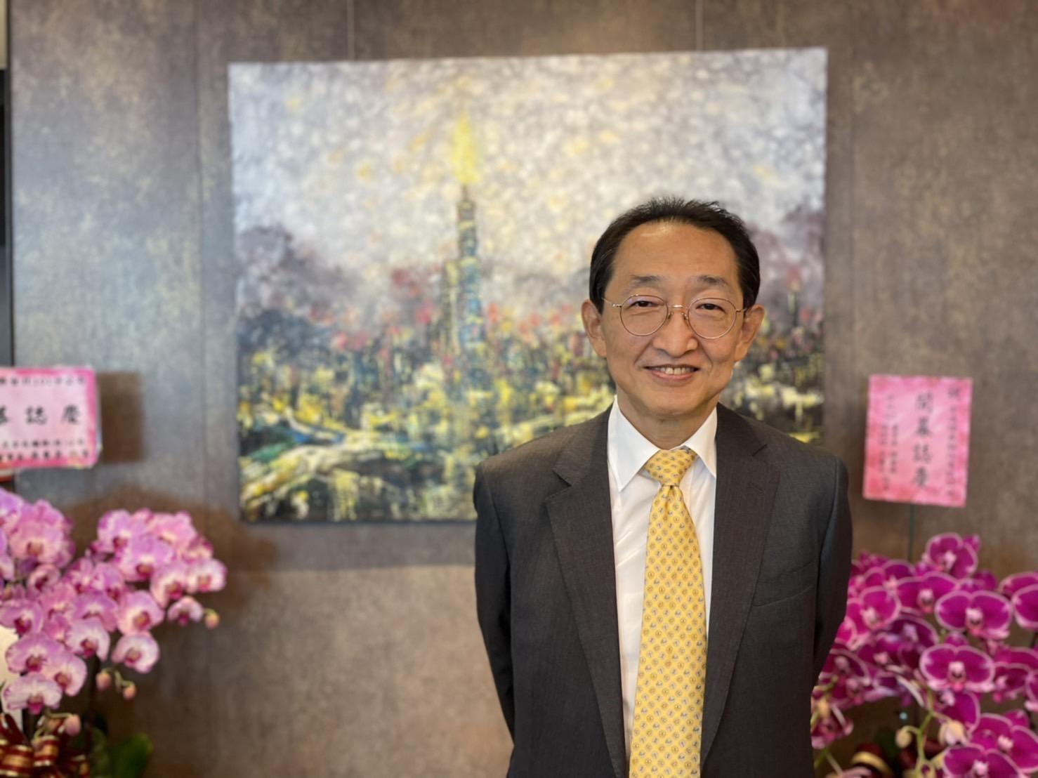 宏遠證券正式於都會精華區的台北101大樓、台中國家商貿中心成立財富管理旗艦店,延伸宏遠證券在台股以外的服務範疇。圖為董事長姜克勤。(宏遠證券提供)