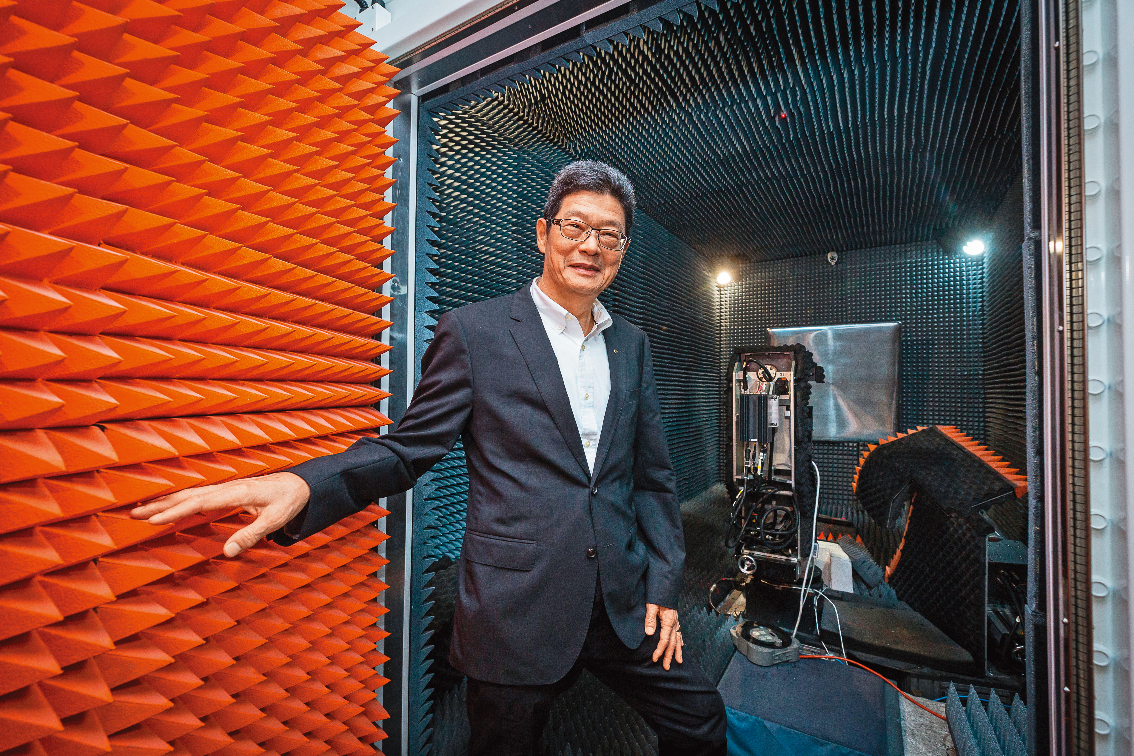 耀登董事長張玉斌表示，耀登現已取得歐系低軌衛星訂單，預計今年底或明年初小量出貨。