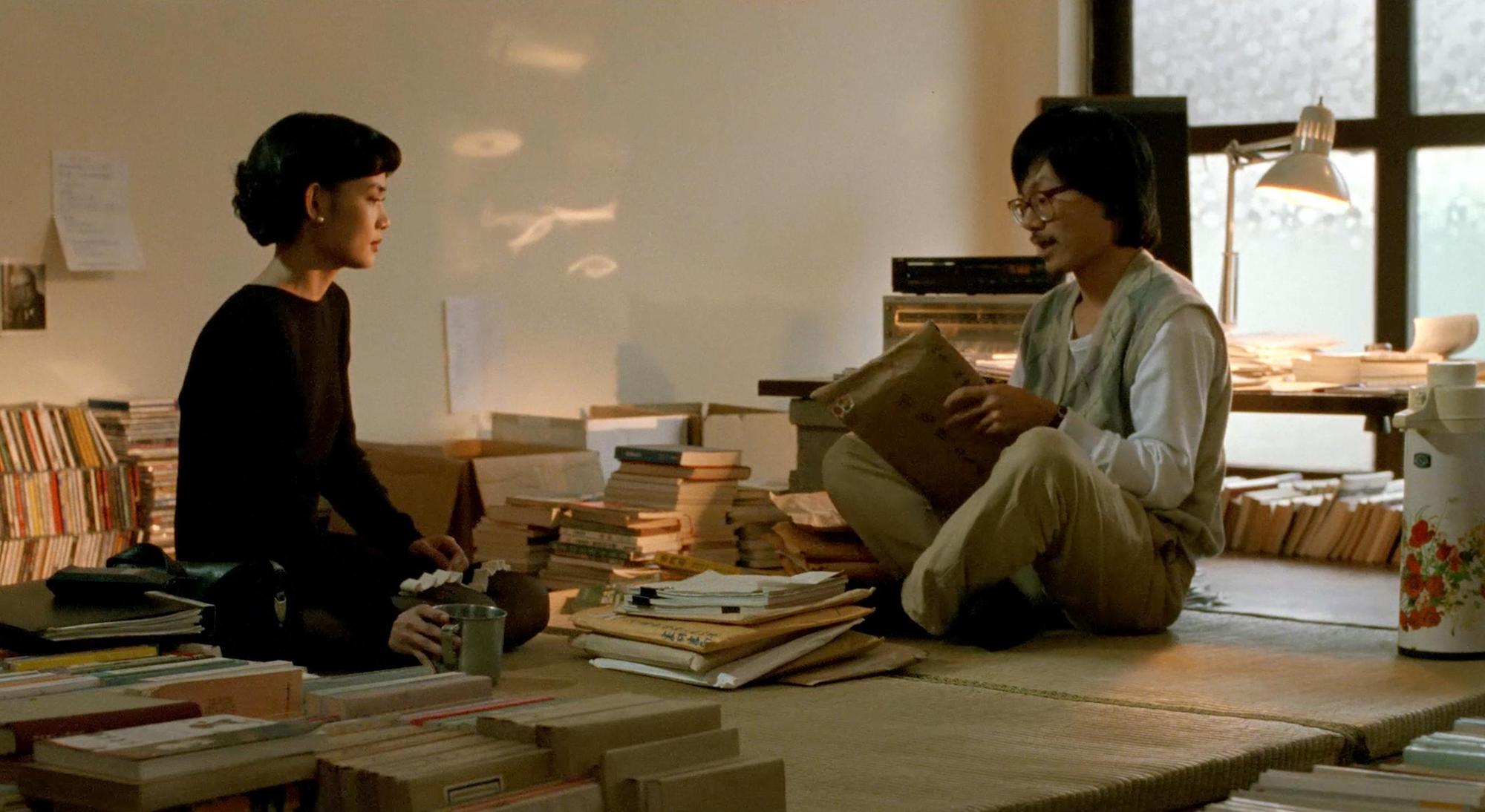 陳湘琪(左)在《獨立時代》飾演琪琪,右為飾演暢銷作家的閻鴻亞。(國家影視聽中心提供)