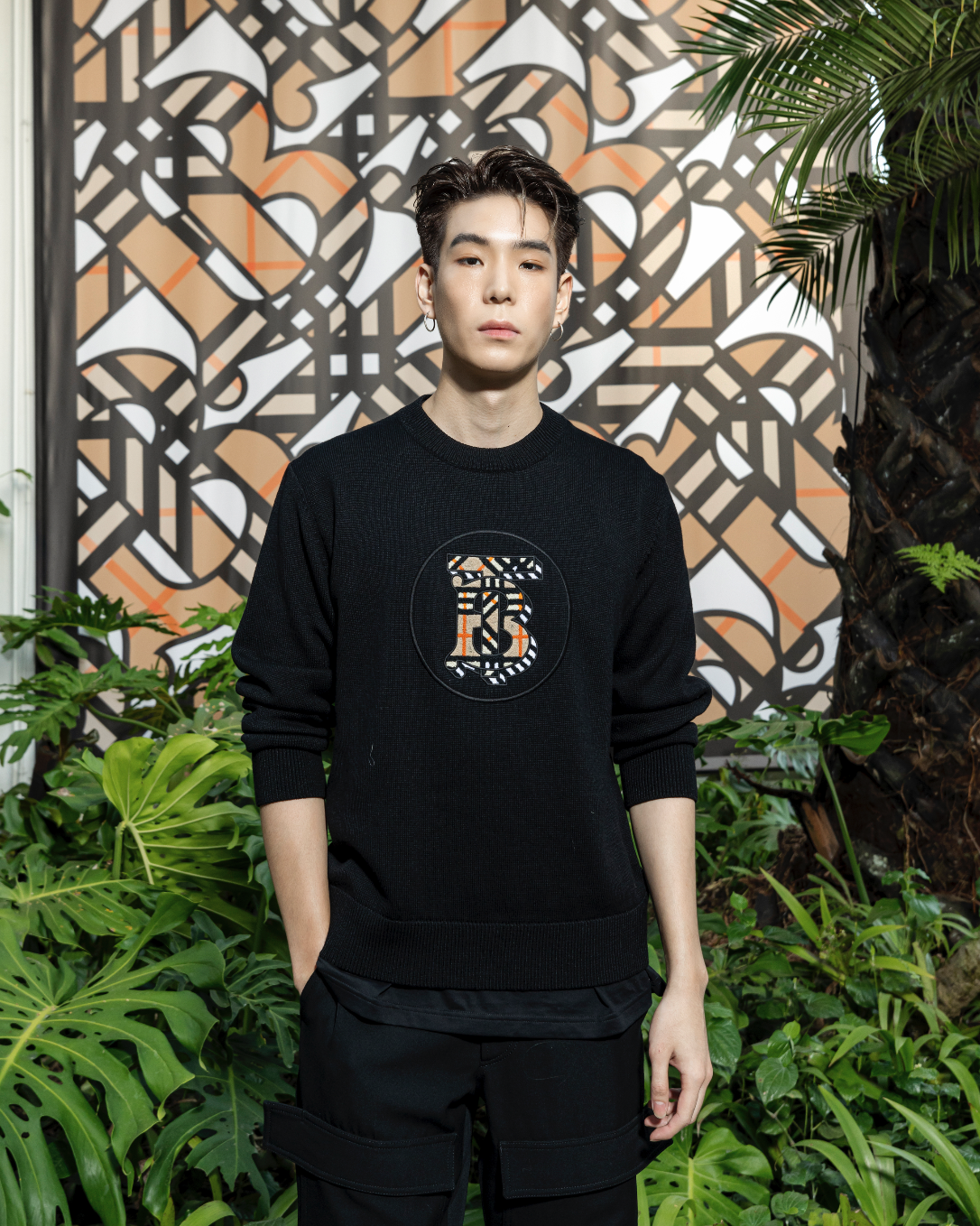 被粉絲暱稱「JJ」的泰劇《天使在身邊》男主角也現身開幕晚宴。(Burberry提供)
