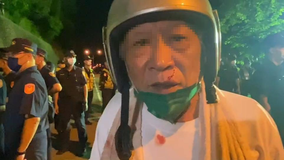 鄉親在黑衣人突襲後掛彩受傷。(洪申翰辦公室提供)