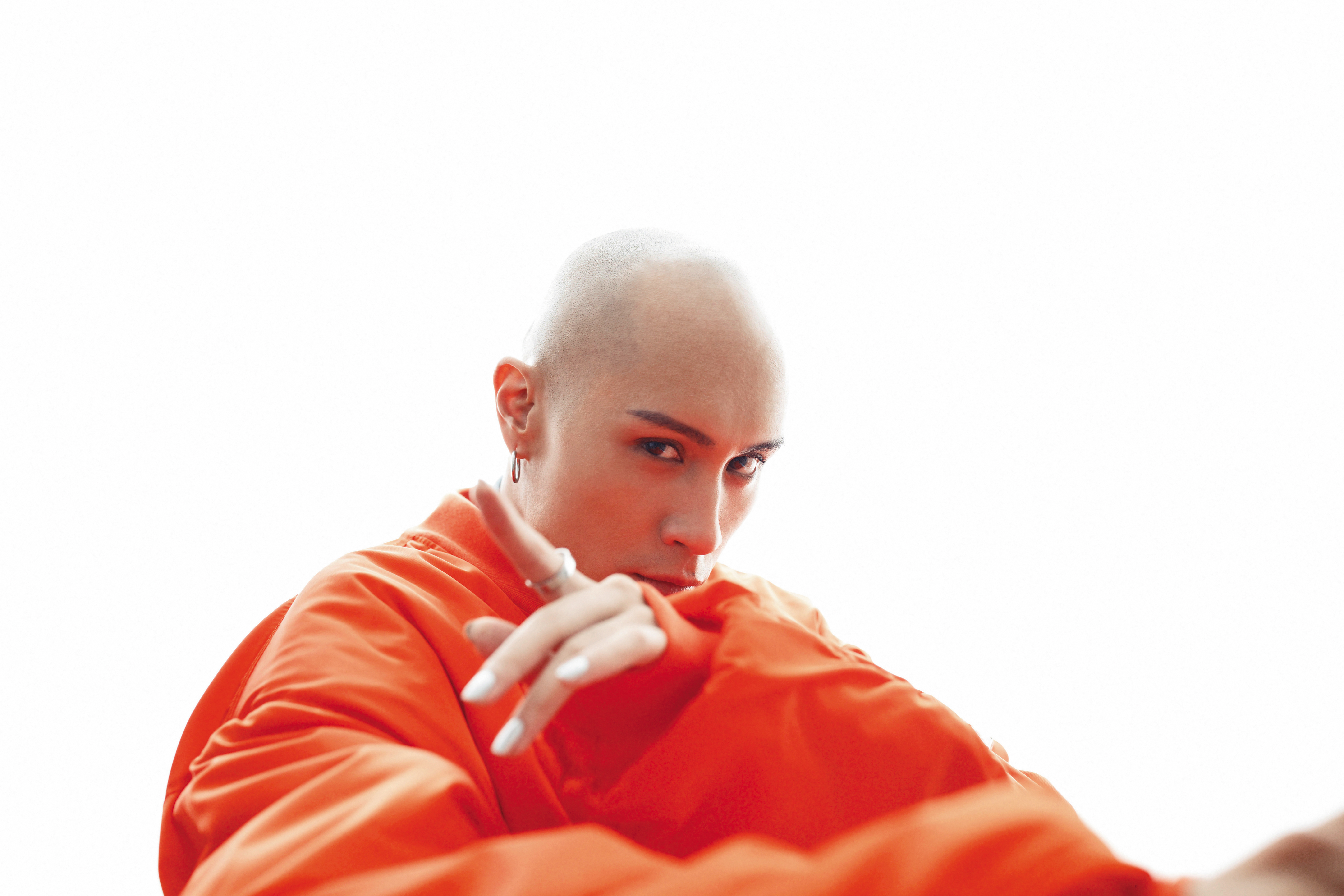 有一種人，生來而狂，用來形容YELLOW黃宣當之無愧。