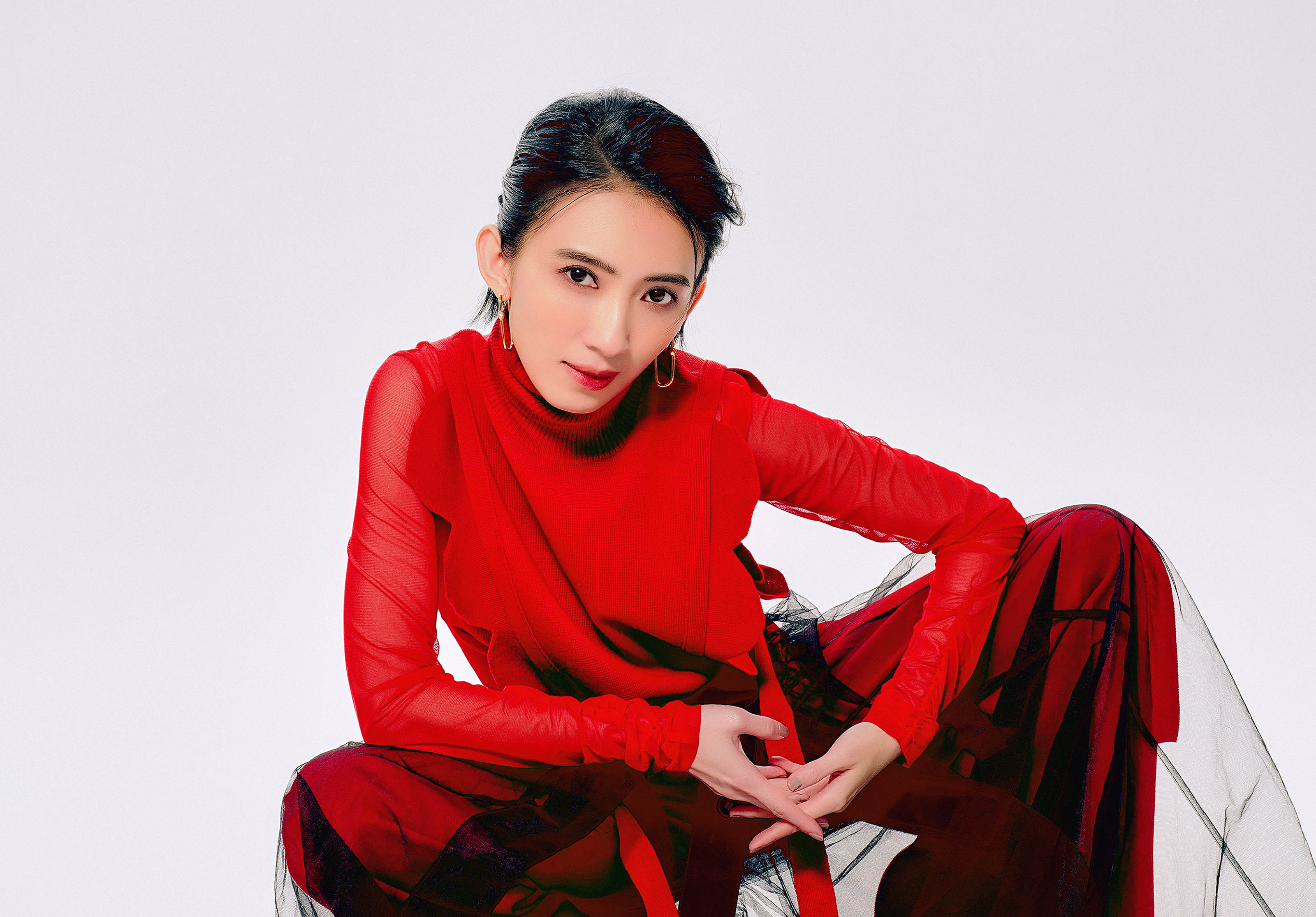 時隔6年，戴佩妮推出新專輯《被動的觀眾》。（妮樂佛X仁仁娛樂提供）