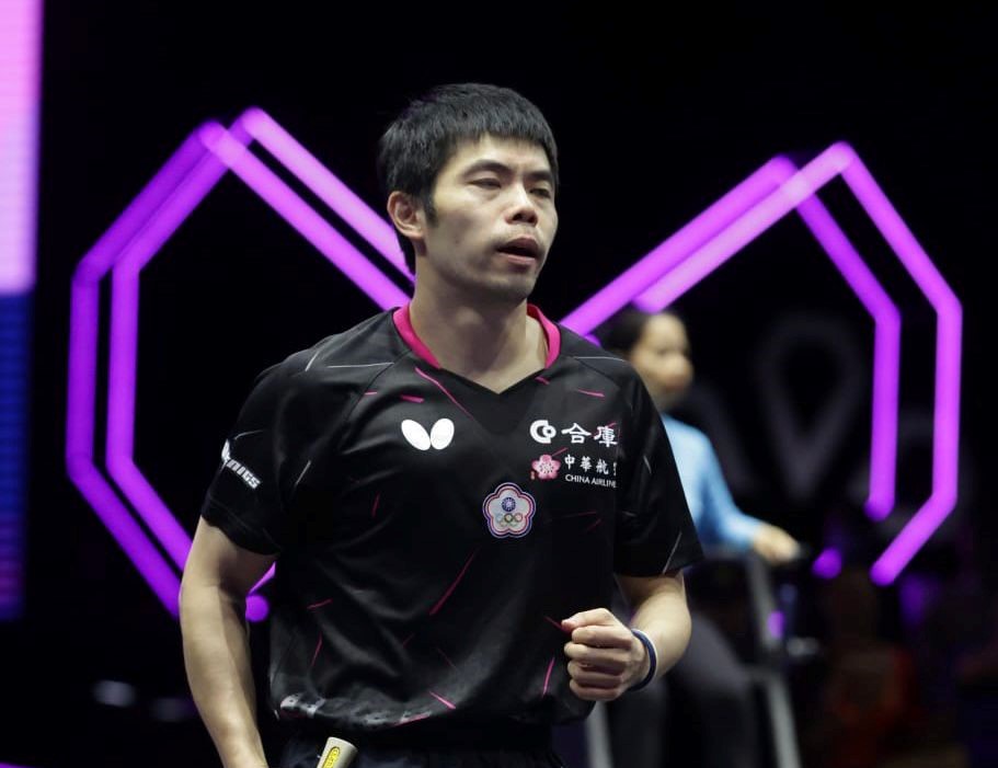 莊智淵昨天在WTT布達佩斯冠軍賽上，以3：2擊敗梁靖崑，成功拿到4強門票。（翻攝自WTT臉書）