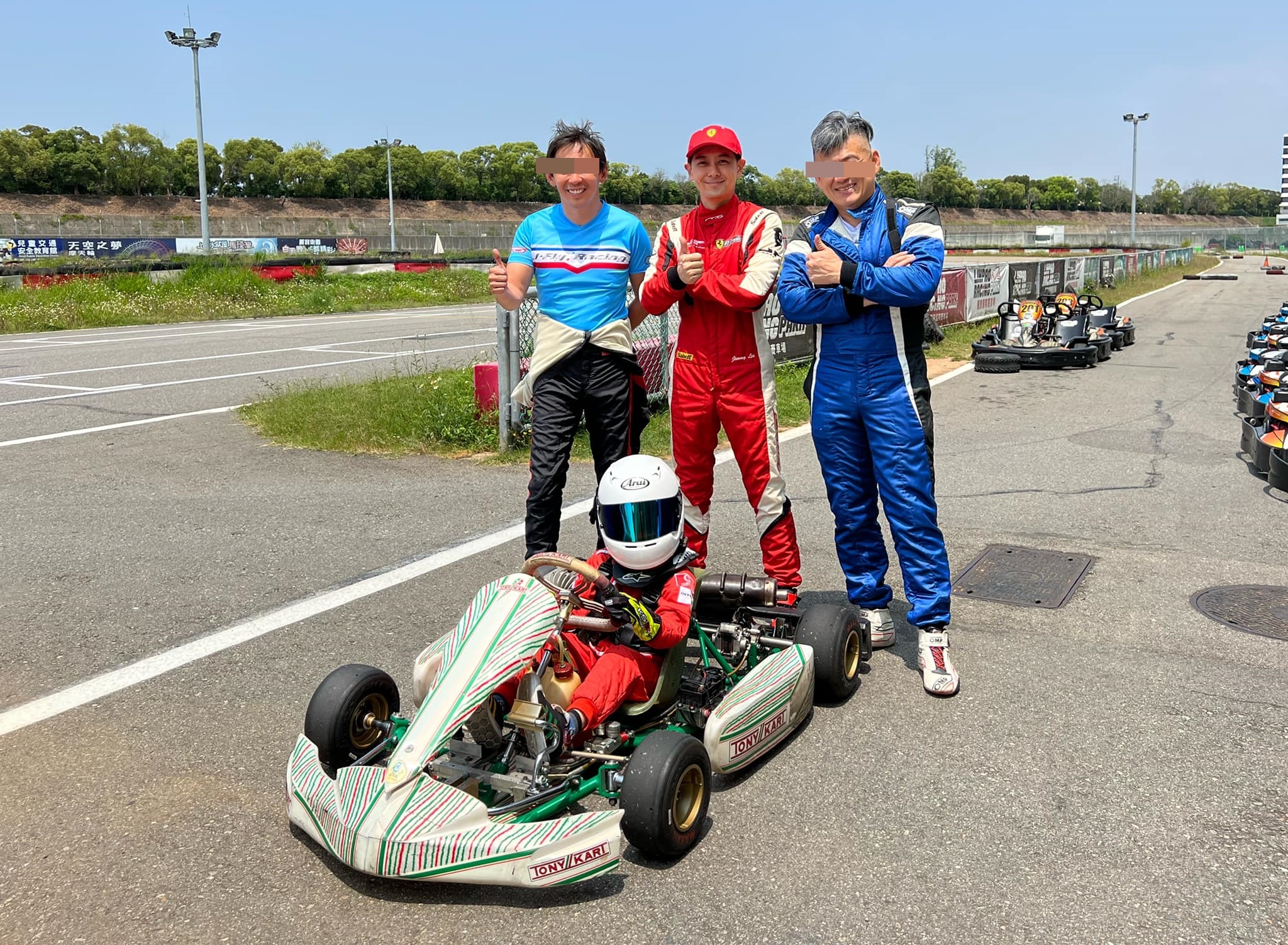 林志穎愛車成痴，酷愛速度感的他，曾撞到「頸椎、腰椎、胸椎全脫位」。（翻攝林志穎臉書）