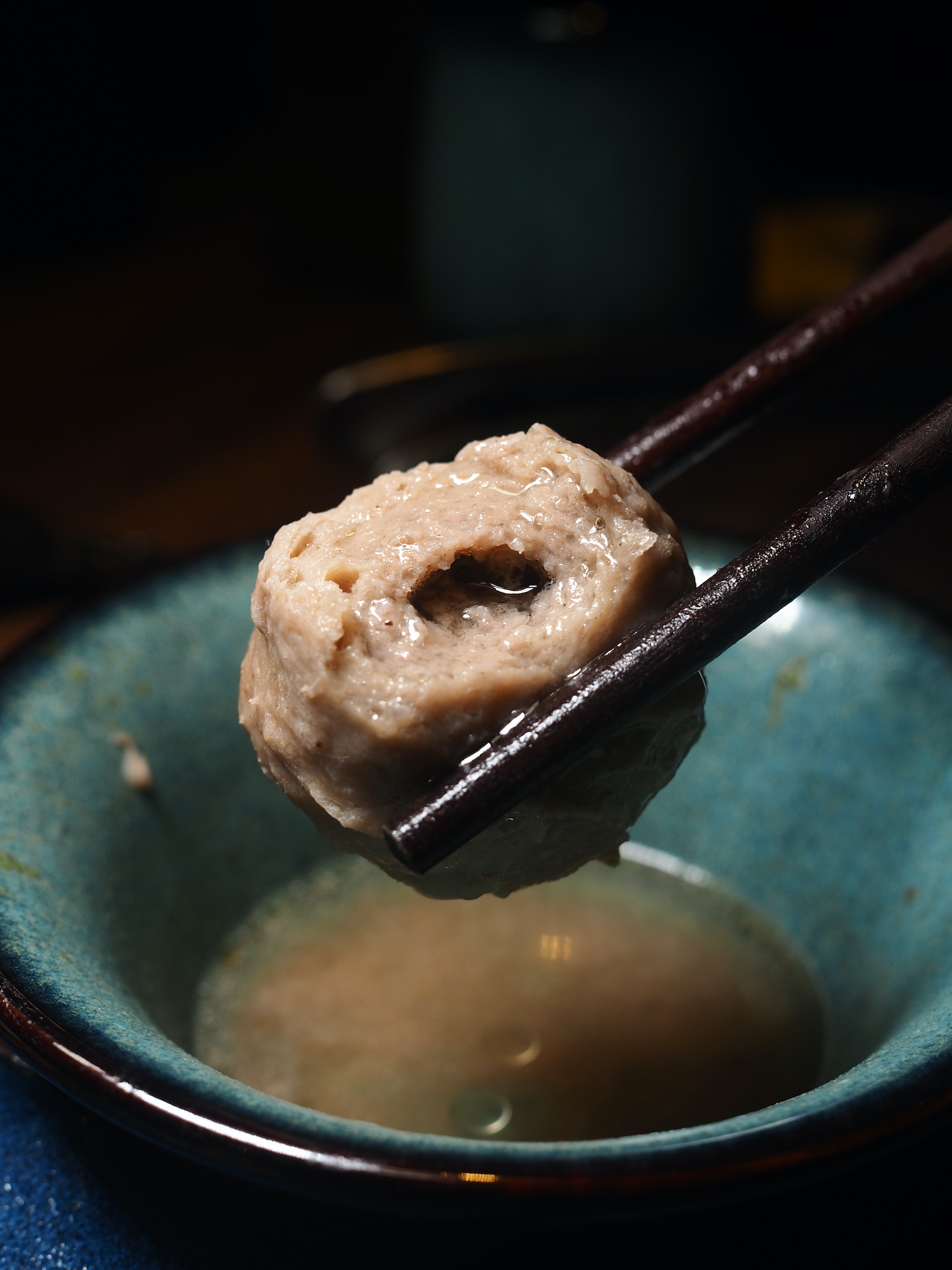 「松露和牛丸」的黑松露香氣，增添高級感。