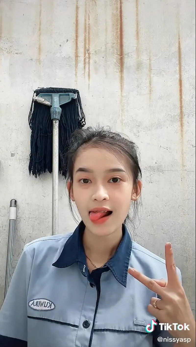 哈塔拉喜愛這份工作。（翻自TikTok+IG）