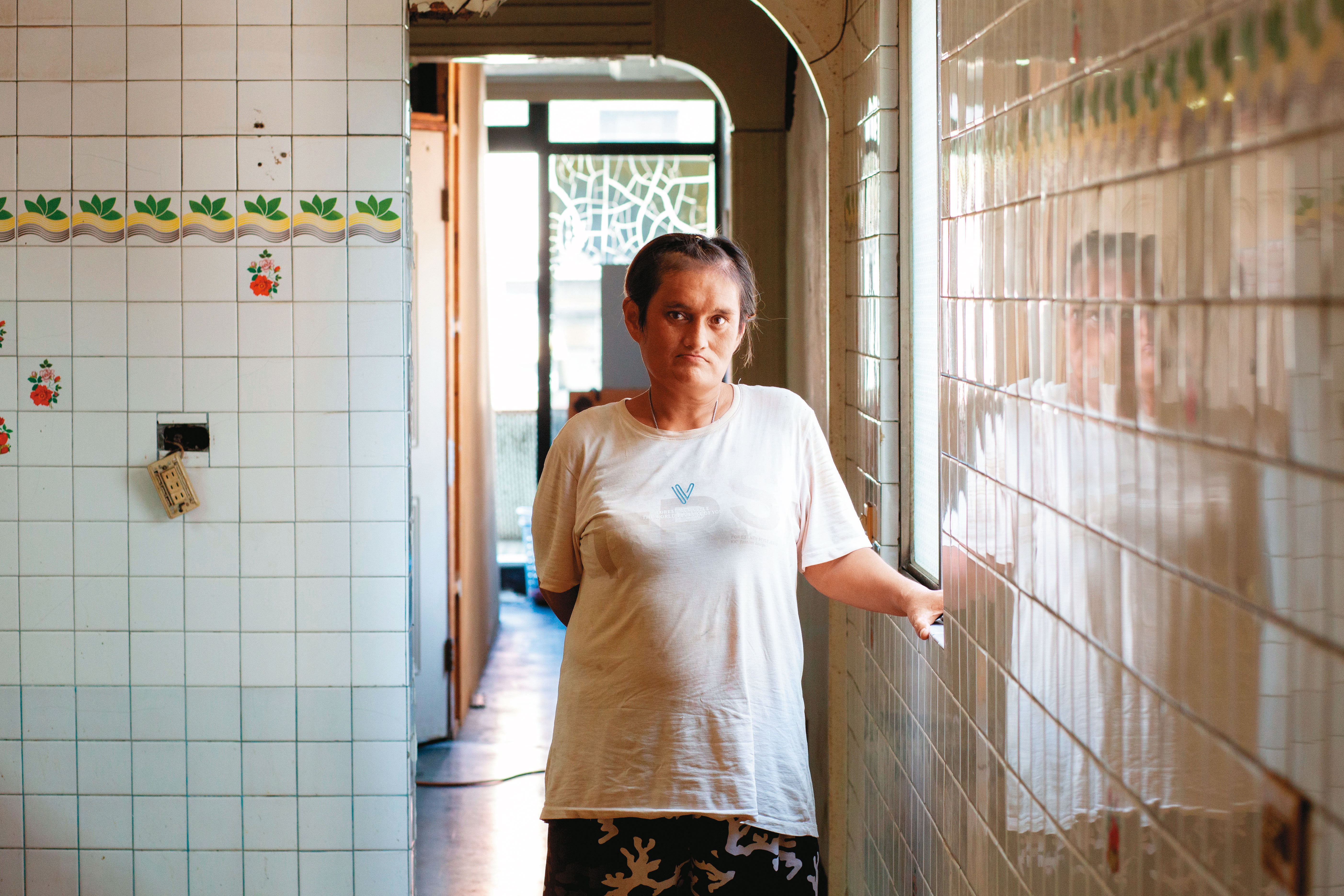 小淑被人冒用身分遭判刑，但她因受限學識能力，不知如何辯駁，平白坐牢。