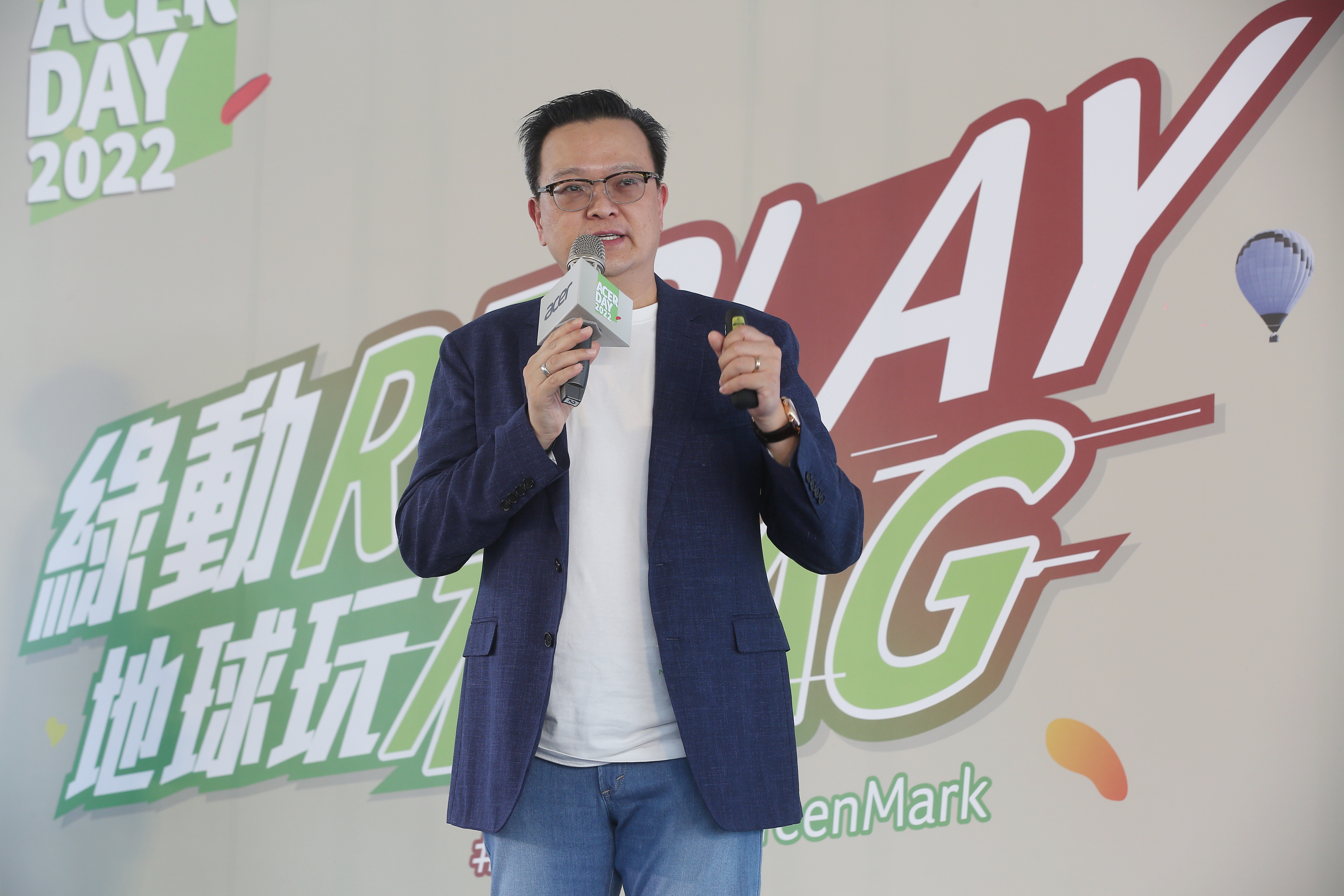 宏碁亞太營運總部暨台灣區總經理侯知遠。