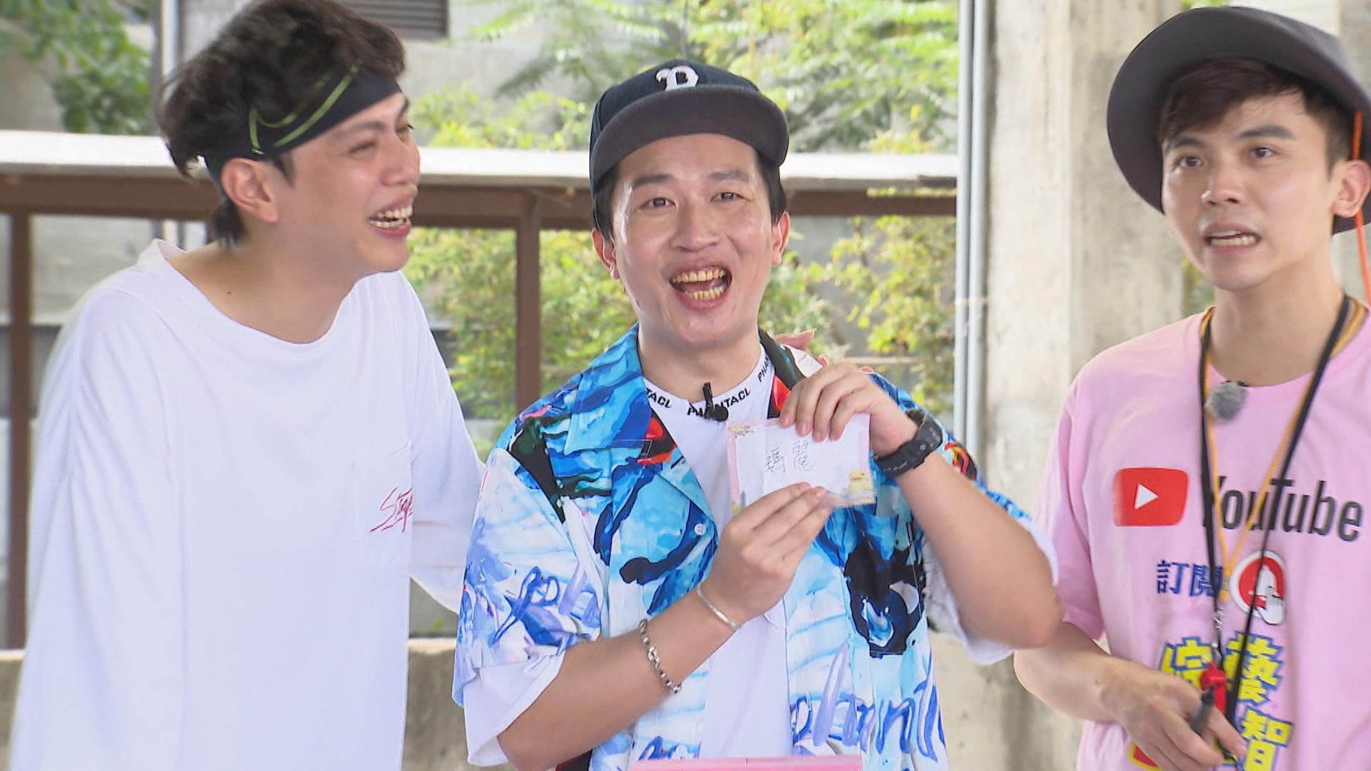 張立東雖然之前在節目中和瑪麗組成節目CP，但近來因有女神大元的加入，讓他「移情別戀」頻頻向大元示好，（台視提供）