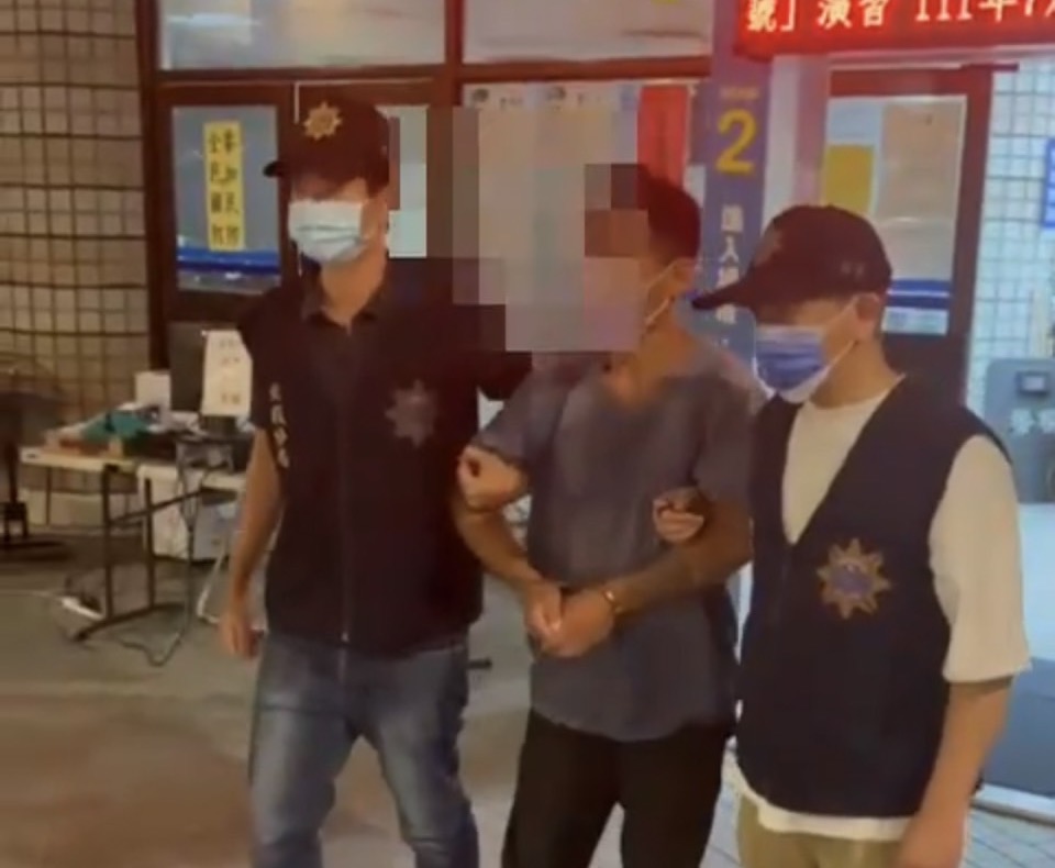 警方訊後將江男依傷害等罪移送法辦。（翻攝畫面）
