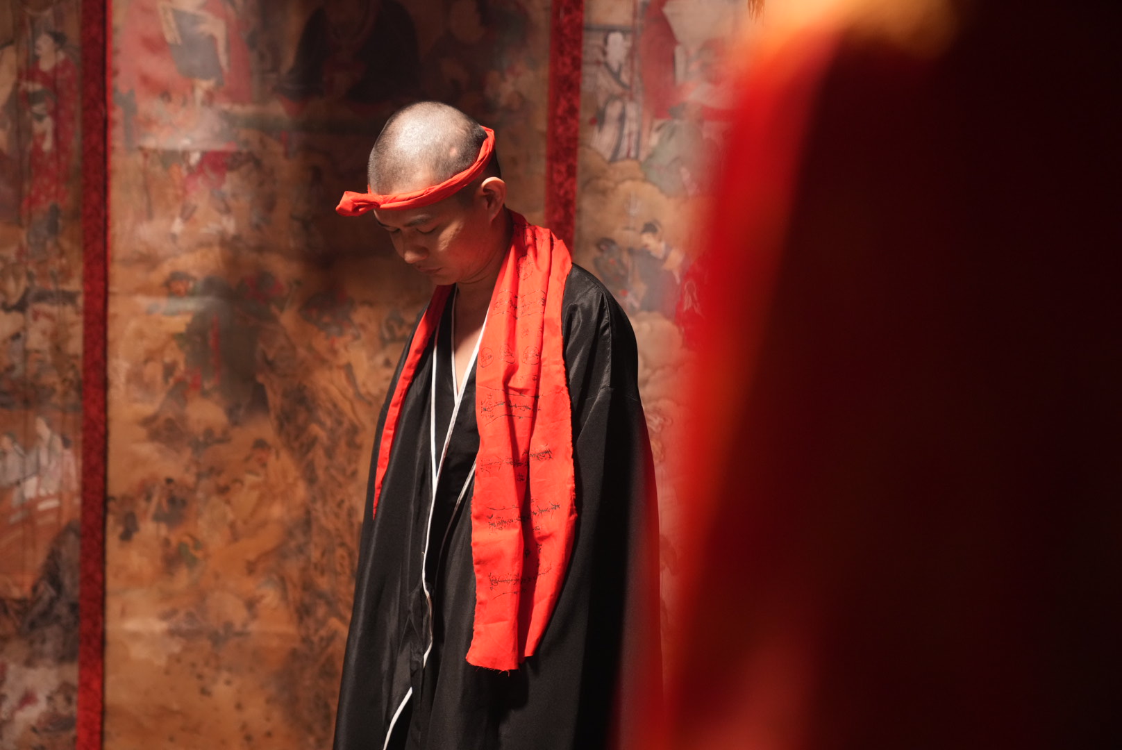 《民雄鬼屋》宥凱挑戰大銀幕，為此剃頭、上表演課。（采昌、馬棋朵提供）