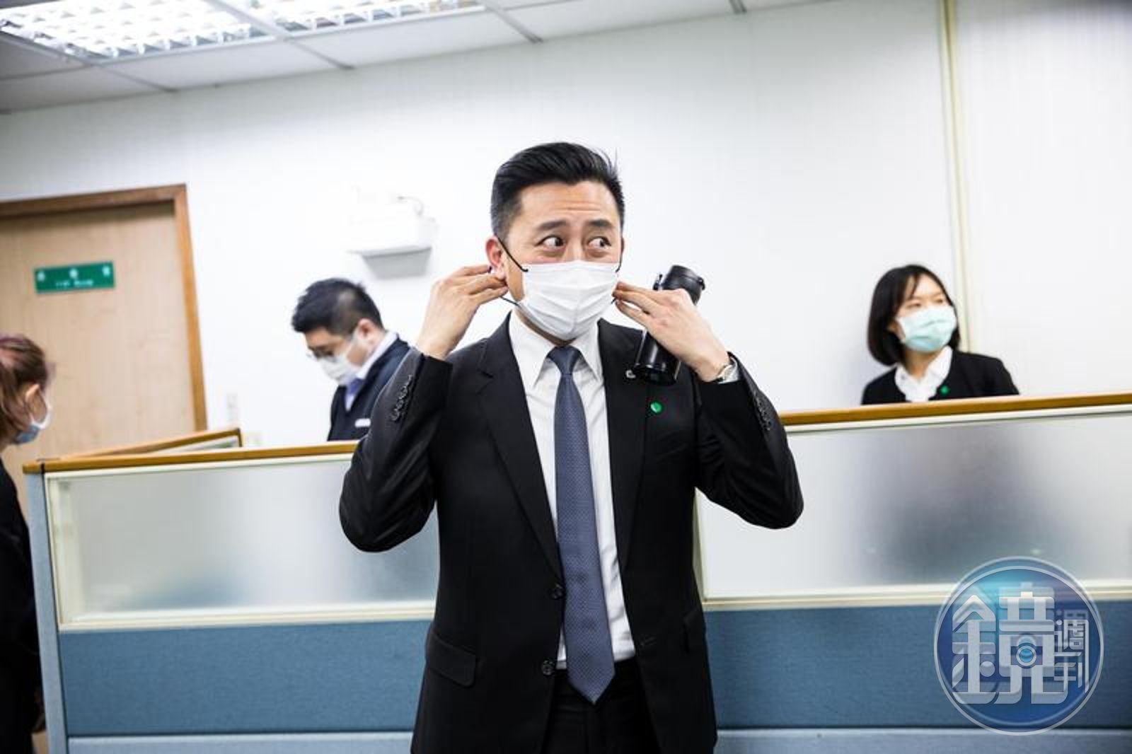 12億新竹棒球場GG　林智堅深夜再道歉：負起責任全面改善 - 鏡週刊 Mirror Media