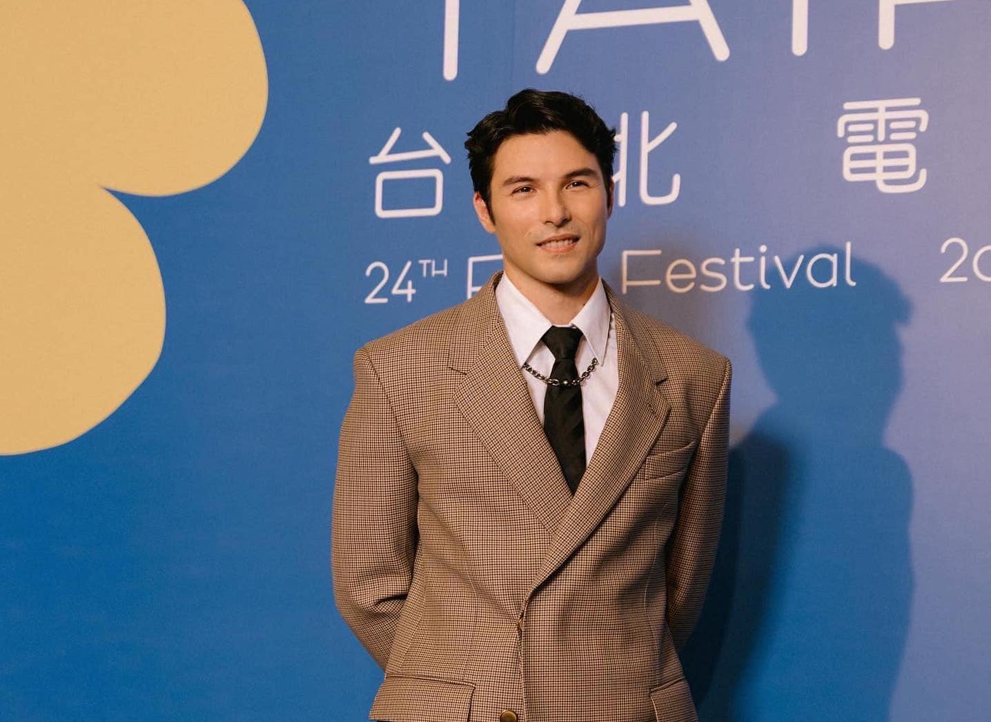 鳳小岳與妻子懷的二胎去年因基因突變，未曾出世就離開，因此相當關心外甥女的病情。（鳳小岳臉書）