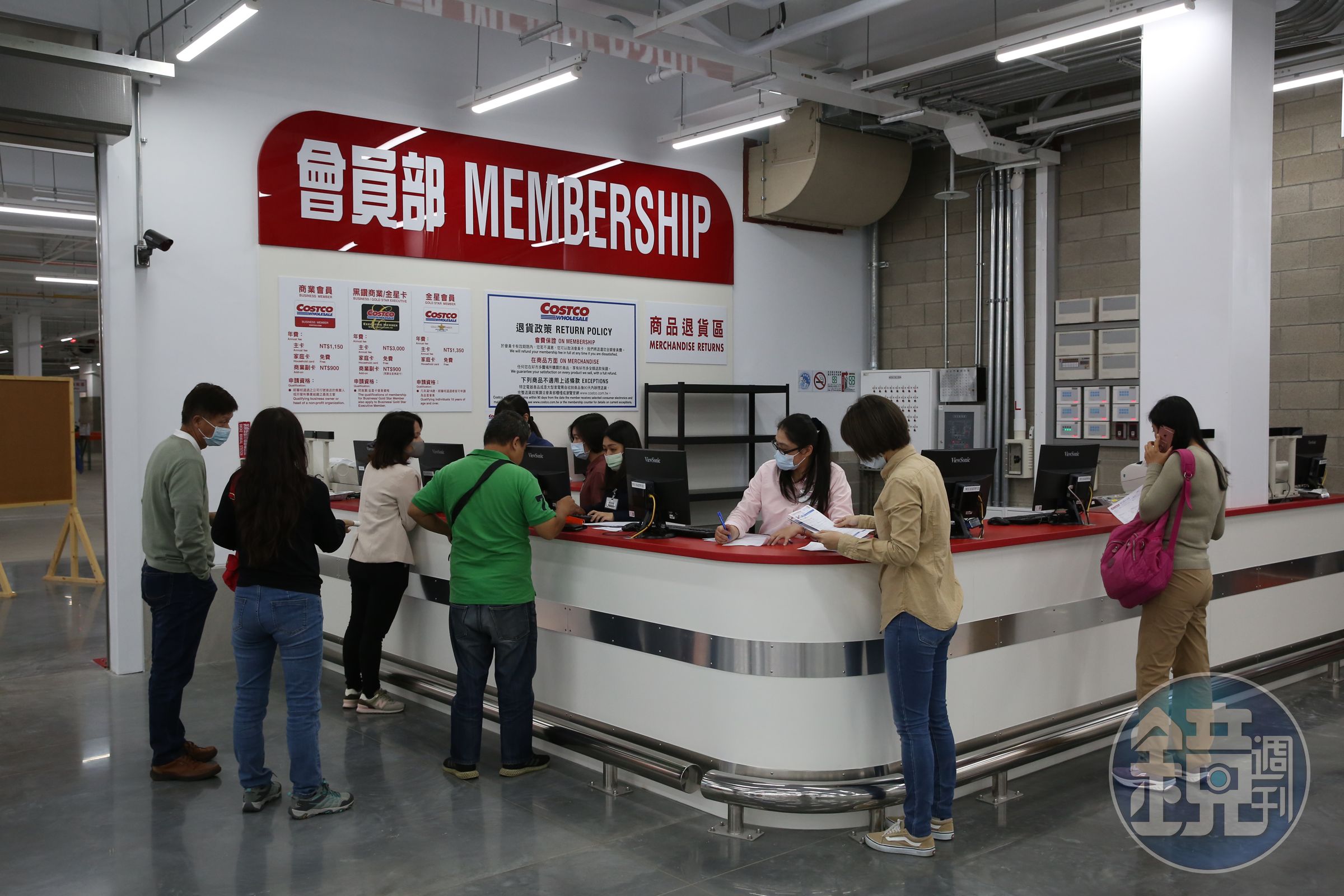 一名網友分享，到好市多忘記帶會員卡可向櫃台申請「臨時購物證」，且連非會員也能申請，但有條件限制。