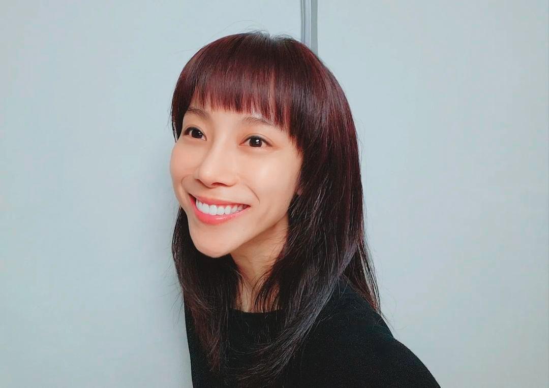 趙敏雅曾經透過網路求援,透露自己被抓脖子;粉絲猜是她老公弄的。(翻攝趙敏雅IG)