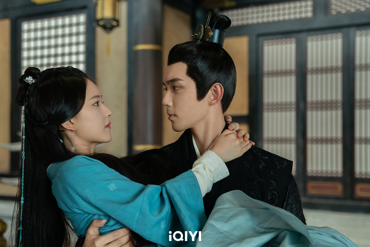 在女主角有難時，吳磊角色總是可以出現神救援。（愛奇藝台灣站提供）