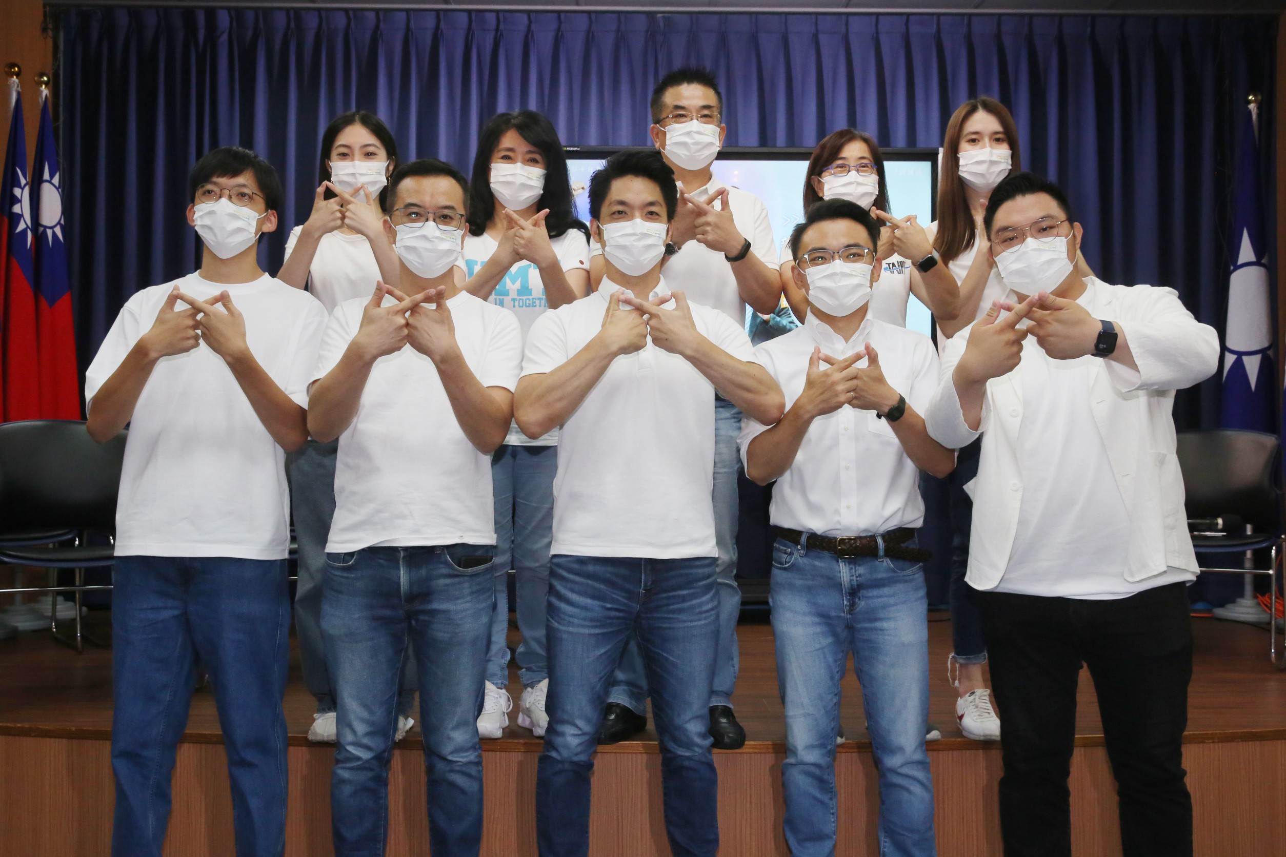 將角逐年底台北市長選戰的蔣萬安，他今天釋出「9人發言團」名單，並強調有4位8年級年輕戰力，未來將輪流扛起團隊對外發言工作。