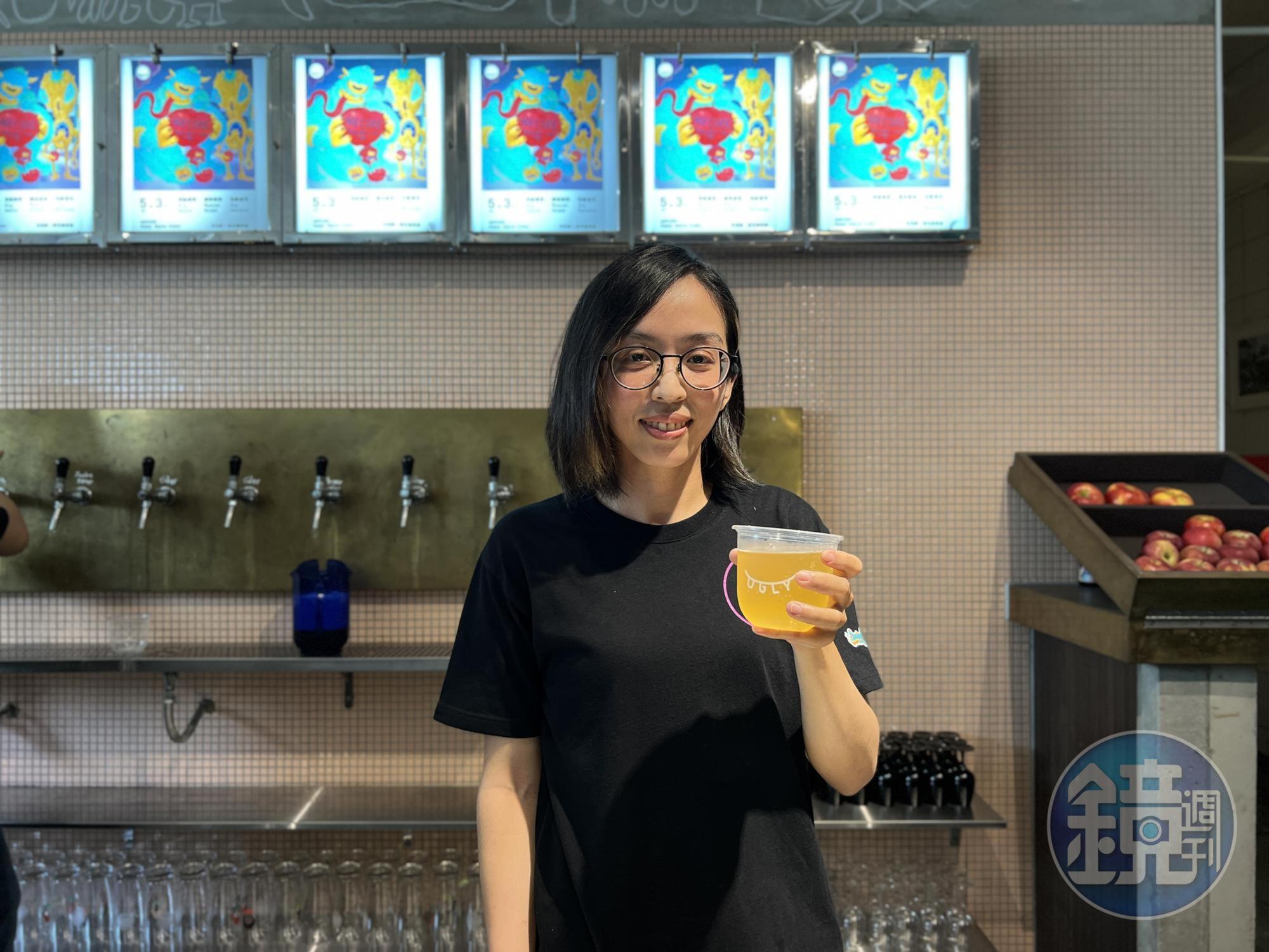 酉鬼釀酒師張靖主導此次新品釀造，以蘋果汁取代麥芽，延長發酵時間讓風味達到最佳狀態。