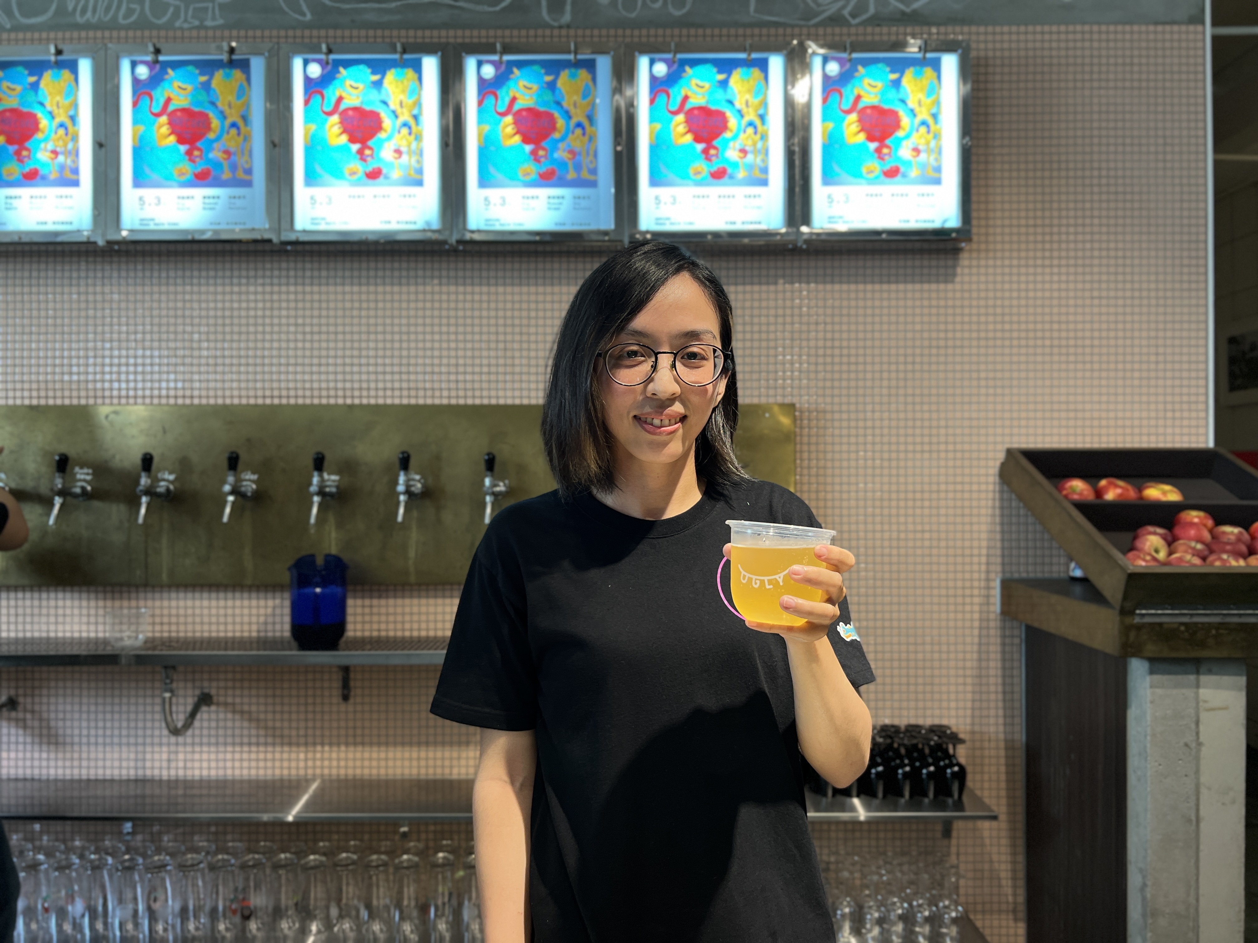 酉鬼釀酒師張靖主導此次新品釀造，以蘋果汁取代麥芽，延長發酵時間讓風味達到最佳狀態。