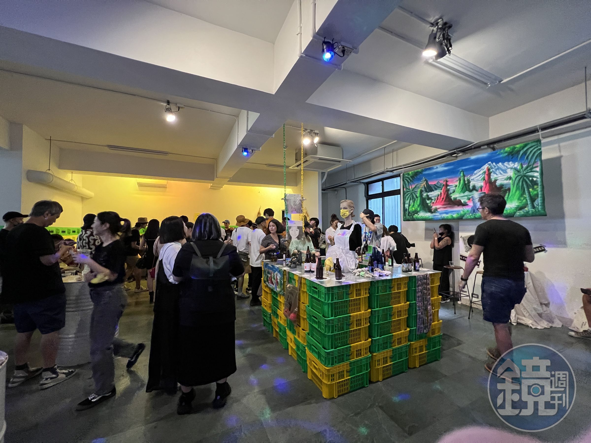 會場展示酉鬼的全系列酒款。
