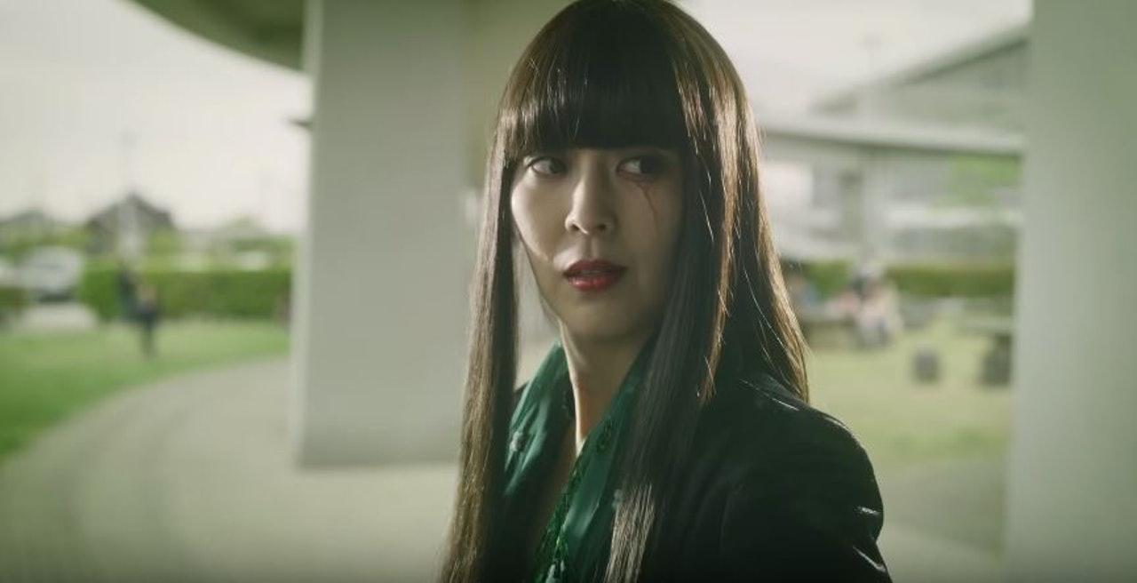 松隆子在電影《來了》演靈媒,也令人耳目一新的演出。(翻攝自網路)