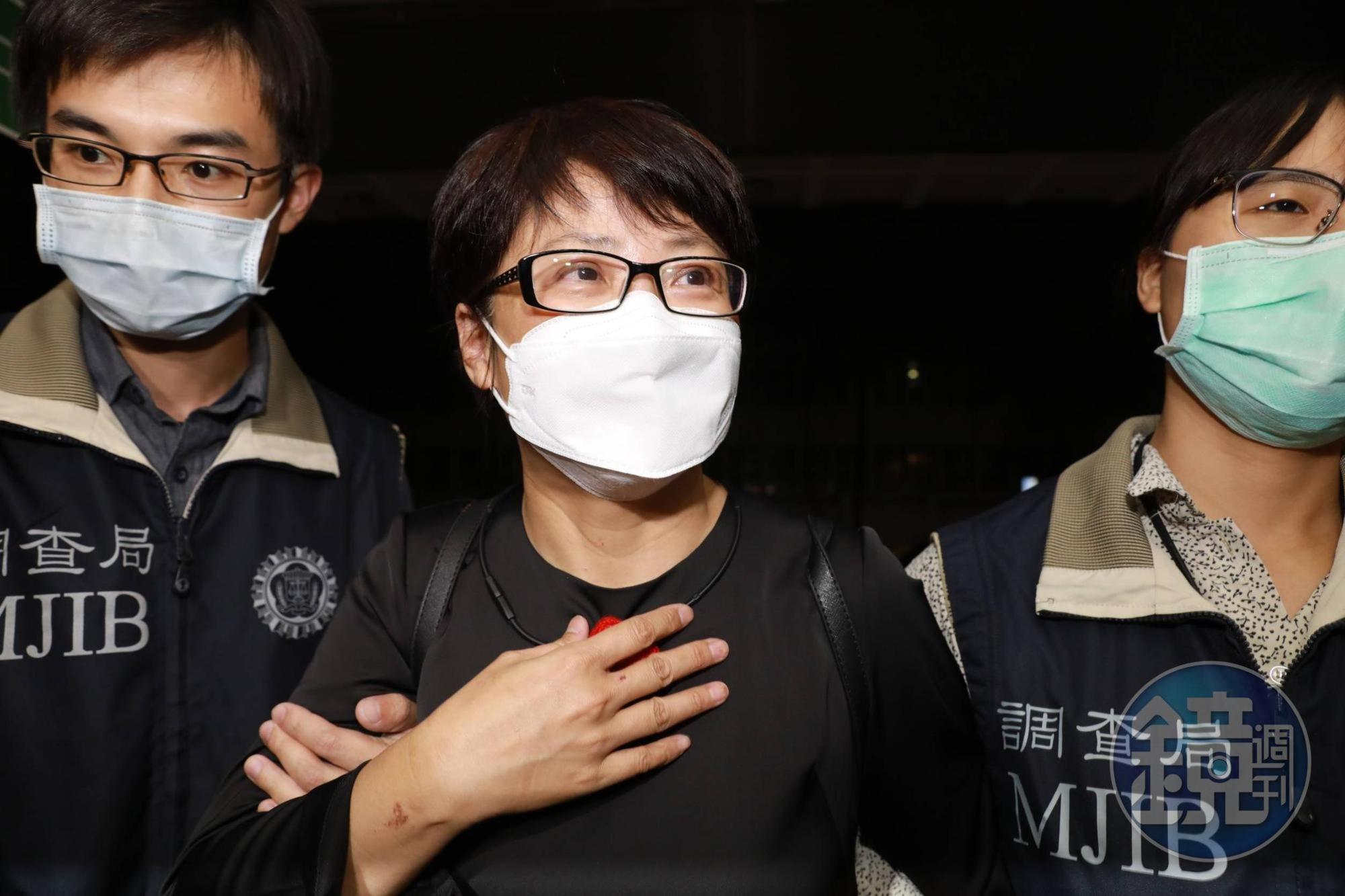 陳信瑜面對媒體提問,反提醒「要報加班費」。