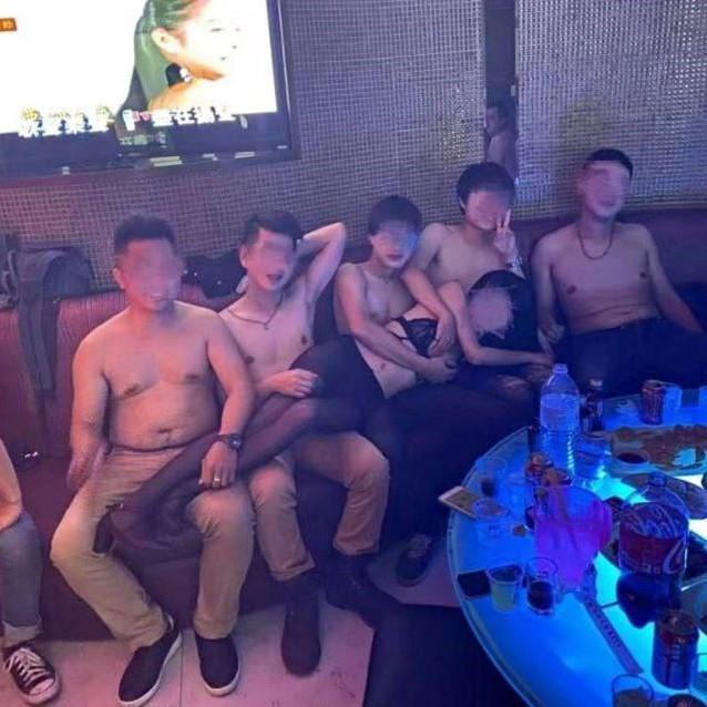 但網友稱真正傷風敗俗的，是這群變態老司機。（翻自《黑料正能量》）