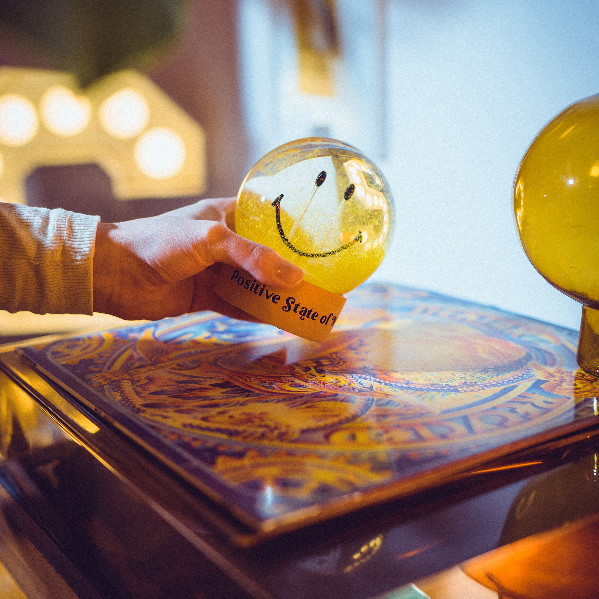 Positive Mind水晶球 NT$1,980 DONKEY SMILEY。（ARTIFACTS提供）