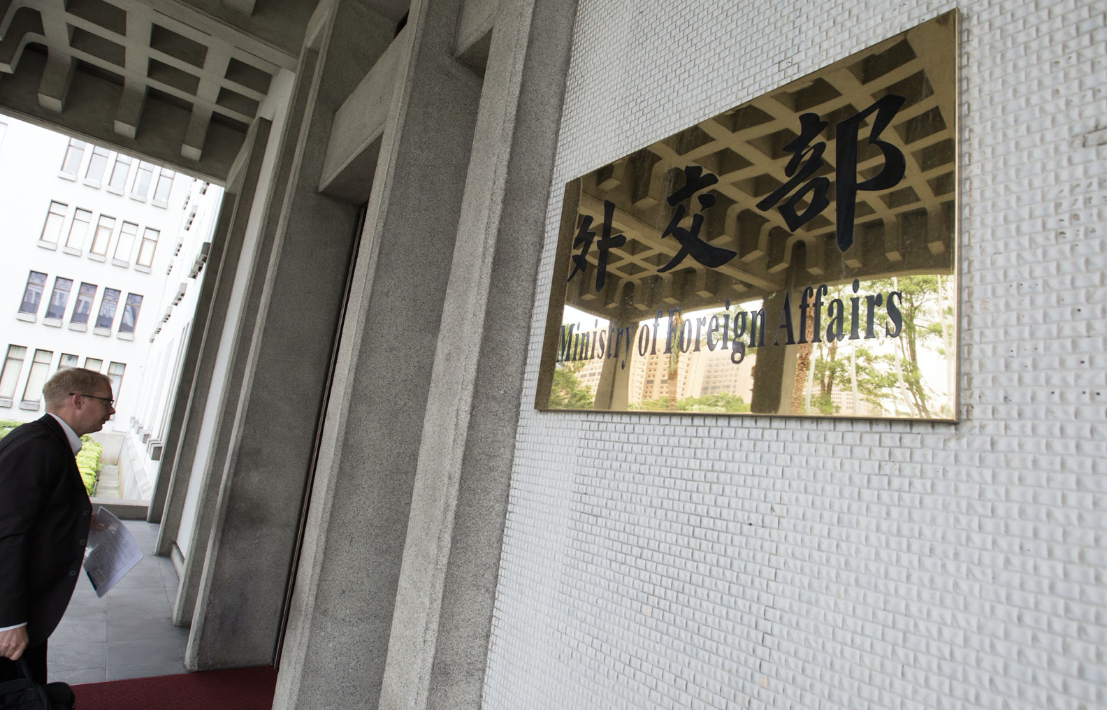 日本前首相安倍晉三國葬敲定於9月27日舉行，我國外交部今（28）日表示已接獲通知。（資料照）