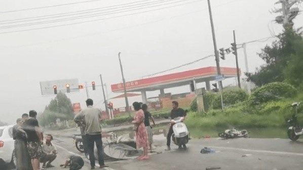 傷者滿地。（翻自微博）