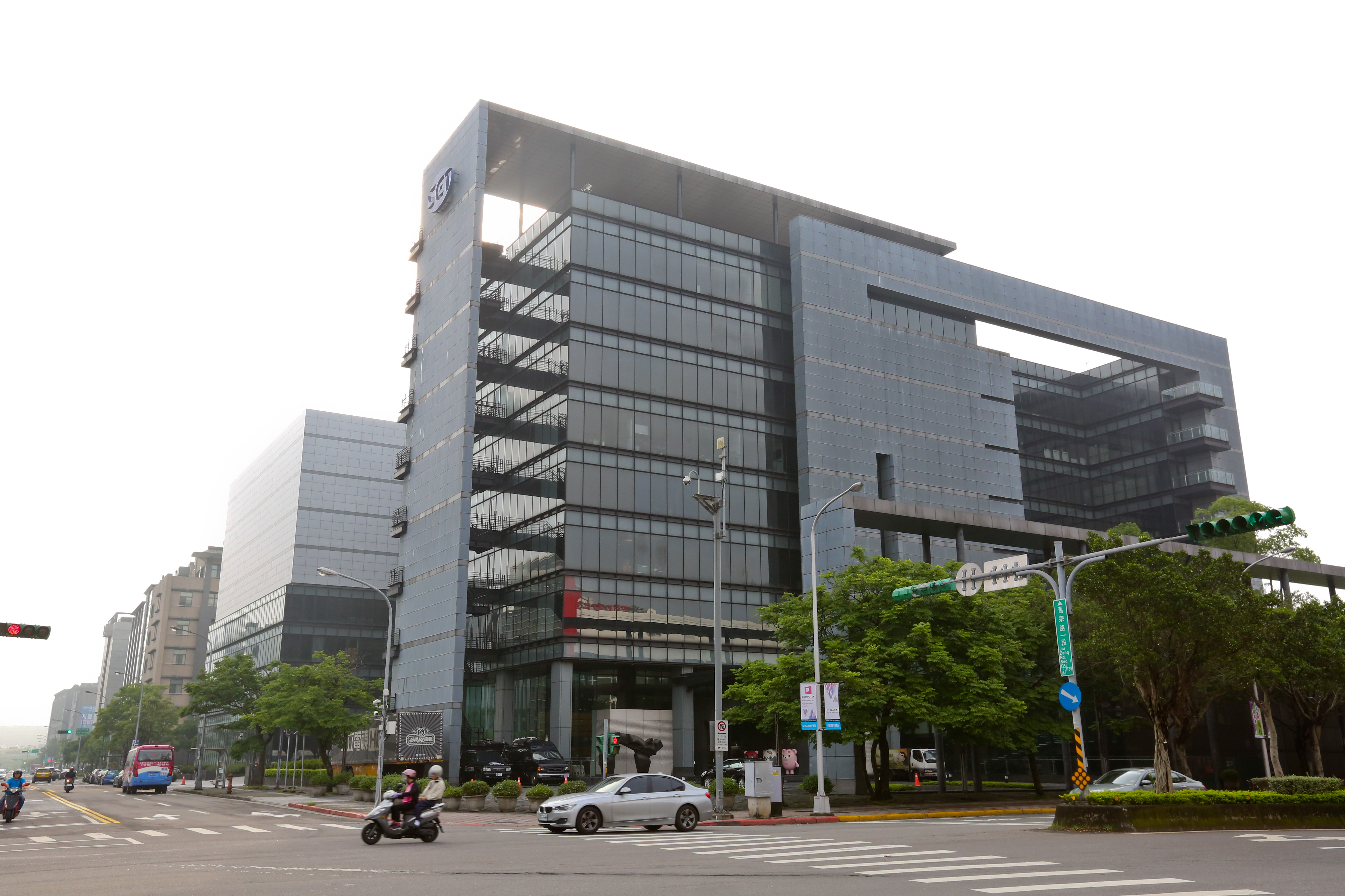 台北市內湖區只要上下班時間，交通就會壅塞癱瘓，多年來問題遲遲未解。示意圖。