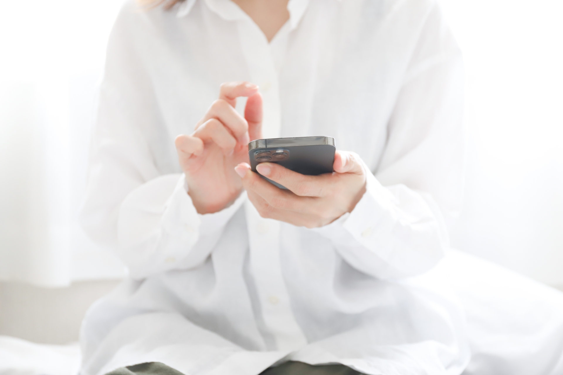 一名網友發文好奇問網友：「離職後多久退群組最適合？」（示意圖，PhotoAC）