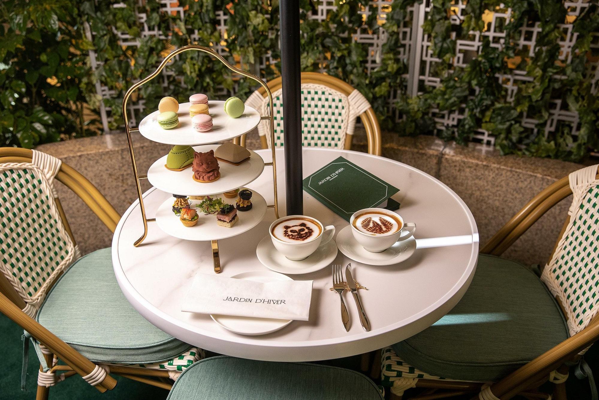 Jardin d’Hiver花園咖啡館下午茶組的限定特製點心。(寶詩龍提供)