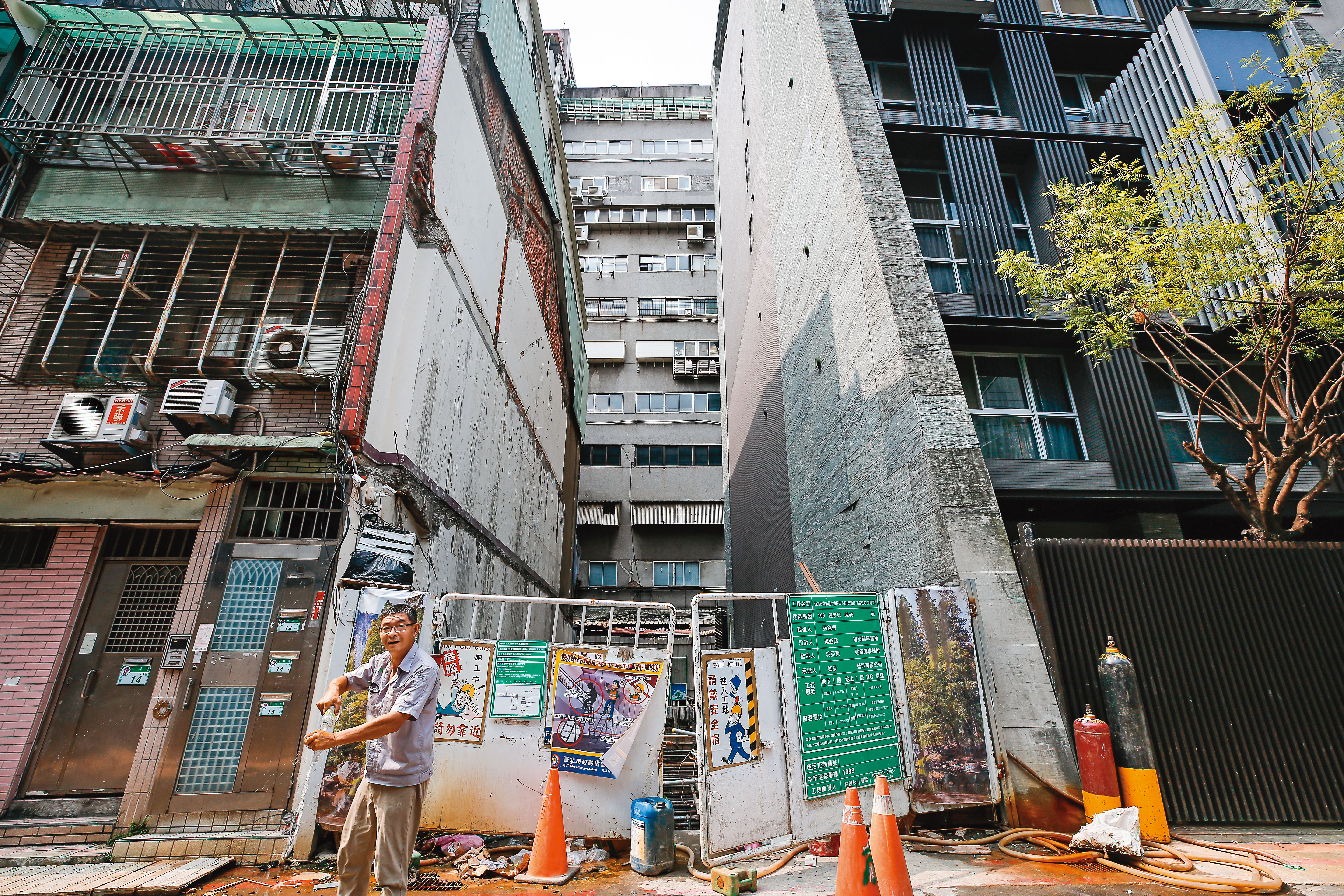 雙北市危老案，部分因為基地小，因此營造成本也攀升到每坪22萬元上下，讓開發商壓力驟增。