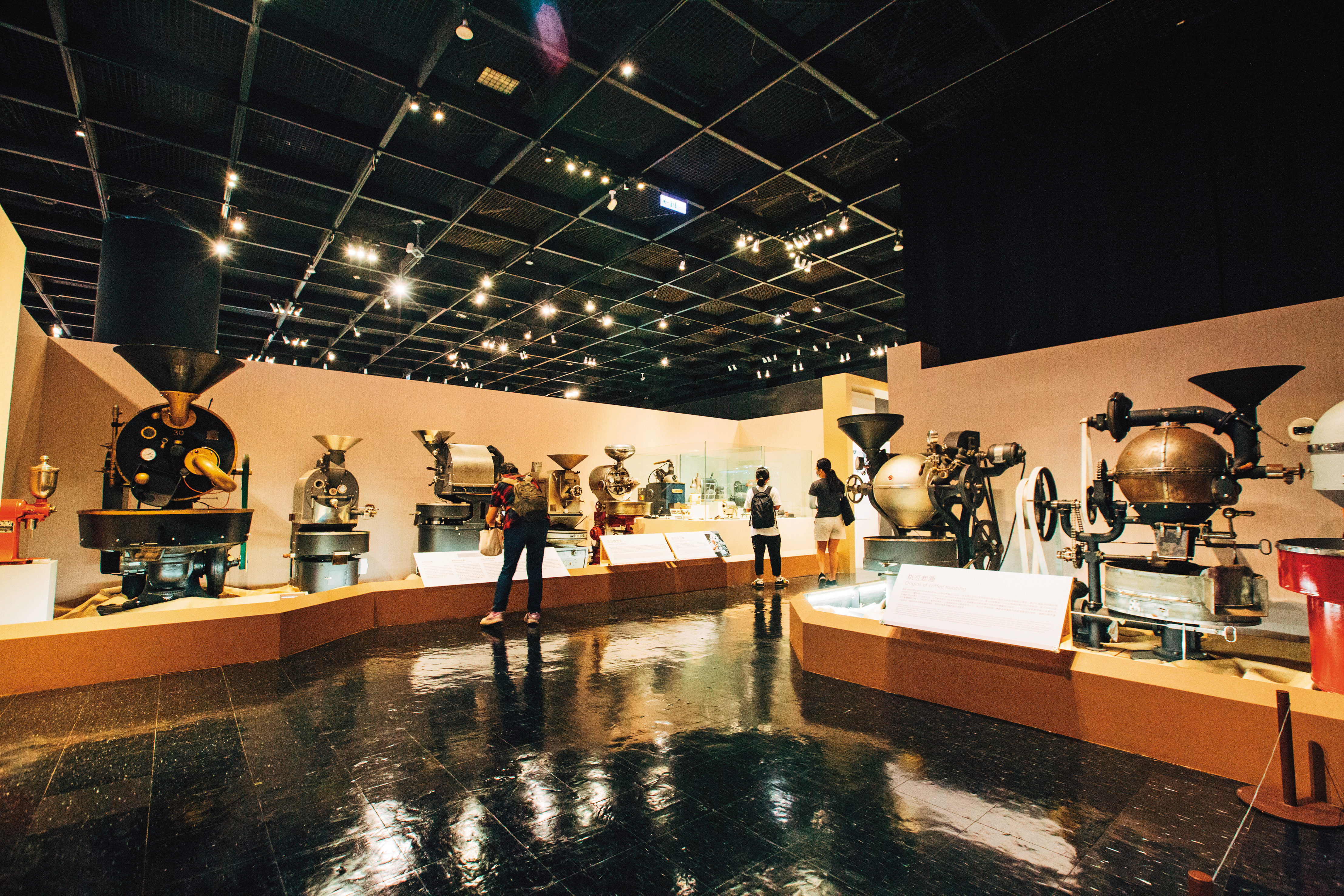 林祚儀博士表示：「海外也鮮少見到如此完整展出咖啡製程相關機具的主題展覽。」