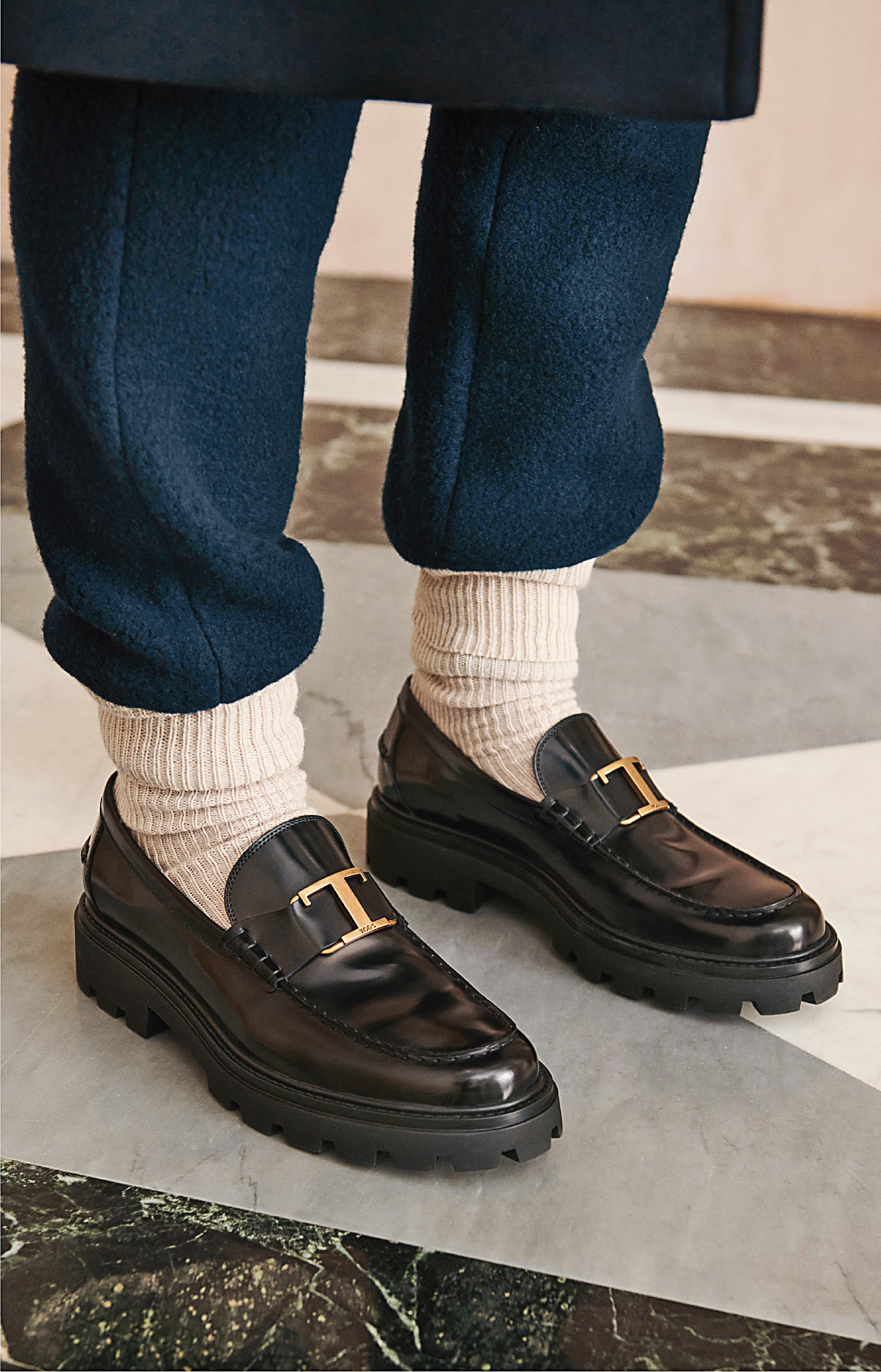 T TIMELESS厚底樂福鞋NT$26,600。（TOD'S提供）