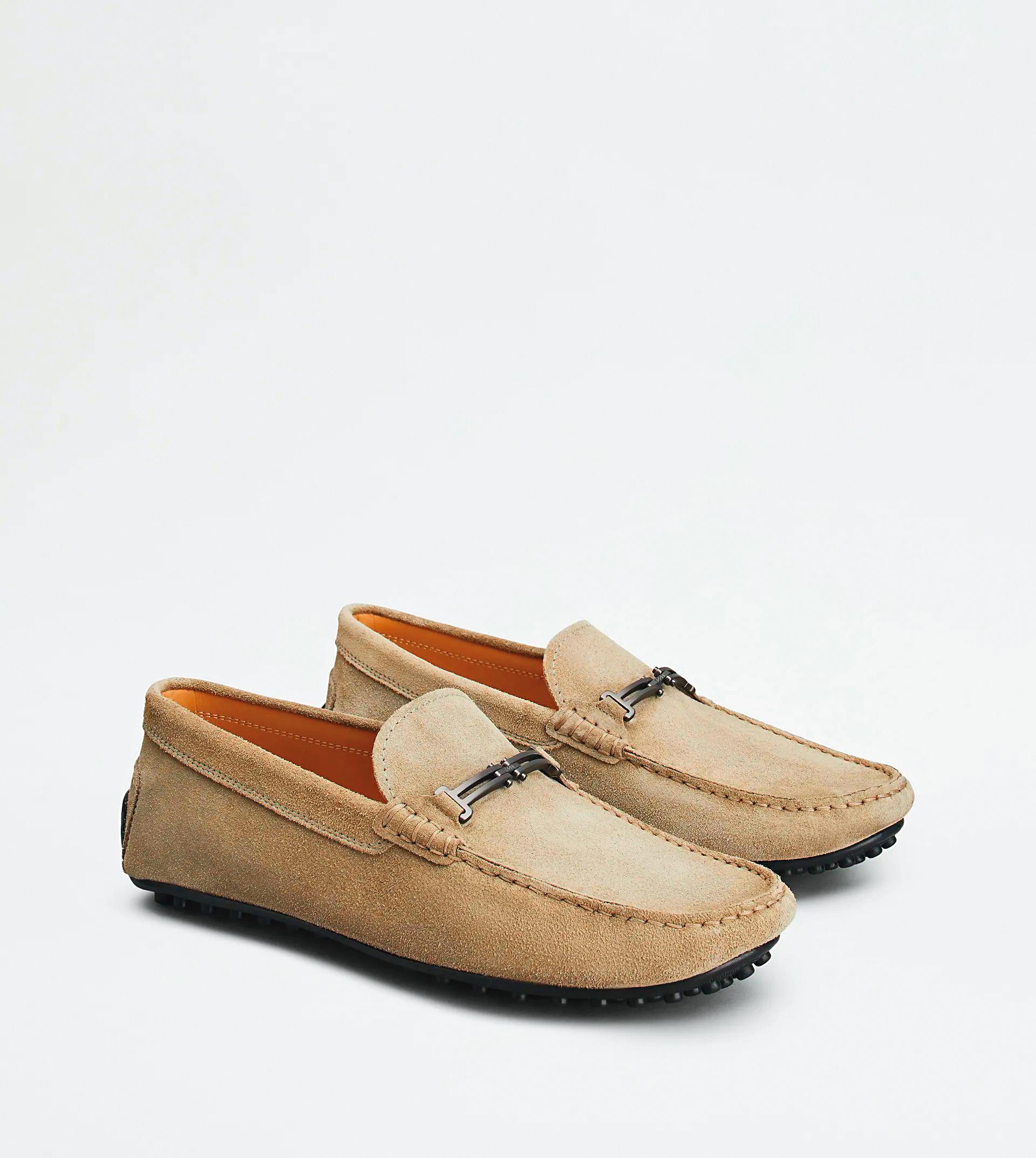 DOUBLE T膠底豆豆鞋NT$26,300。(TOD'S提供)