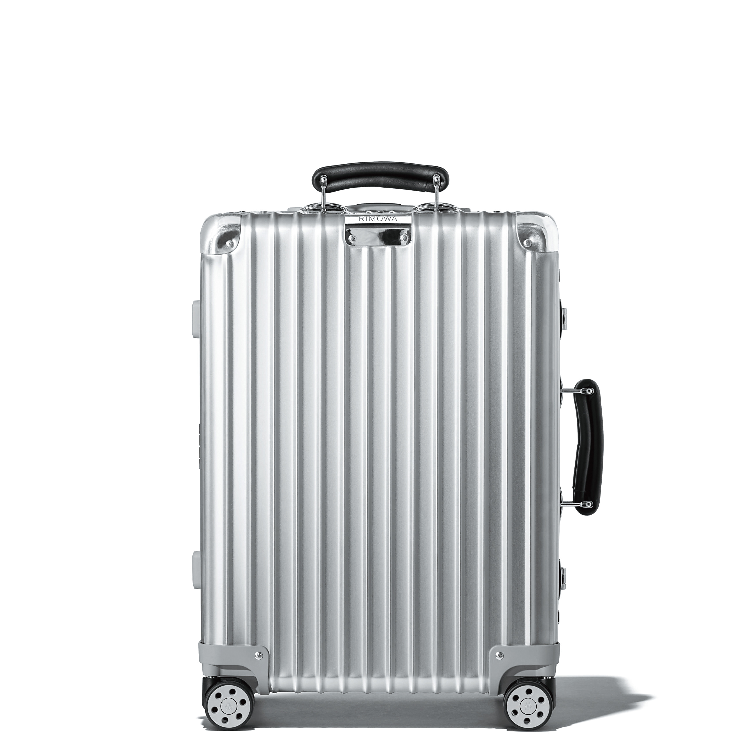 Classic Cabin Silver行李箱NT$41,500。（RIMOWA提供）