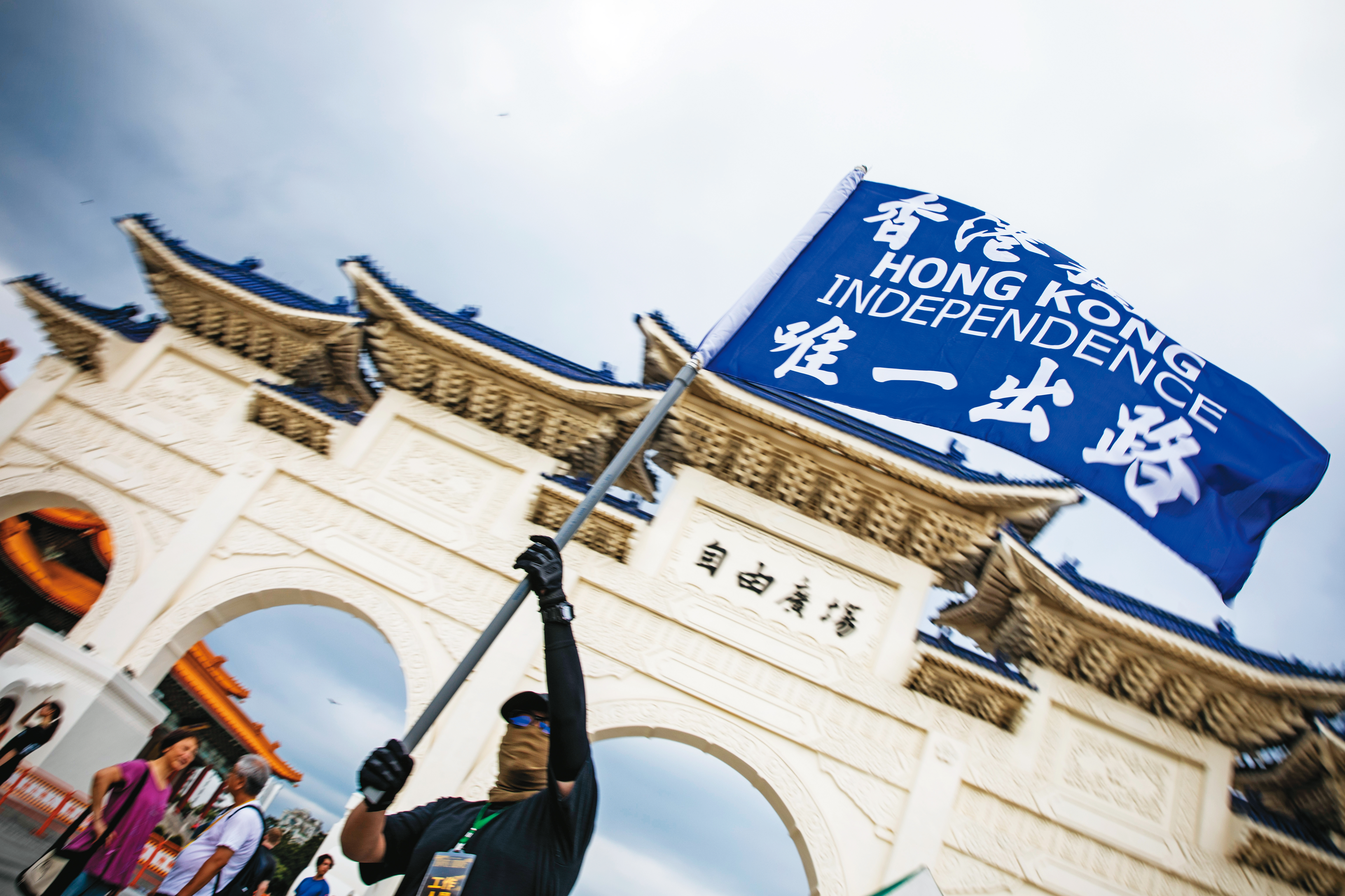 2020年6月，反送中1週年時，台灣民間團體在自由廣場舉辦撐香港晚會，當時有許多在台港人出席。