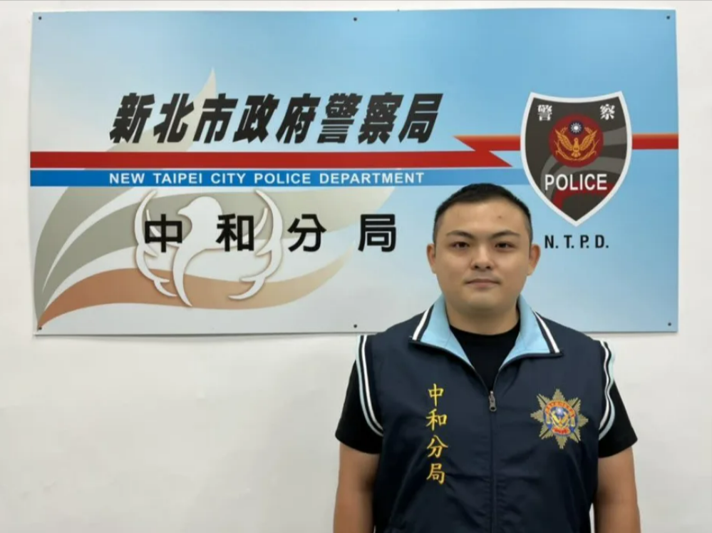 中和分局偵查隊實習生劉昱宏長相神似玖壹壹成員藝人春風，查緝毒品績效顯著。（警方提供）